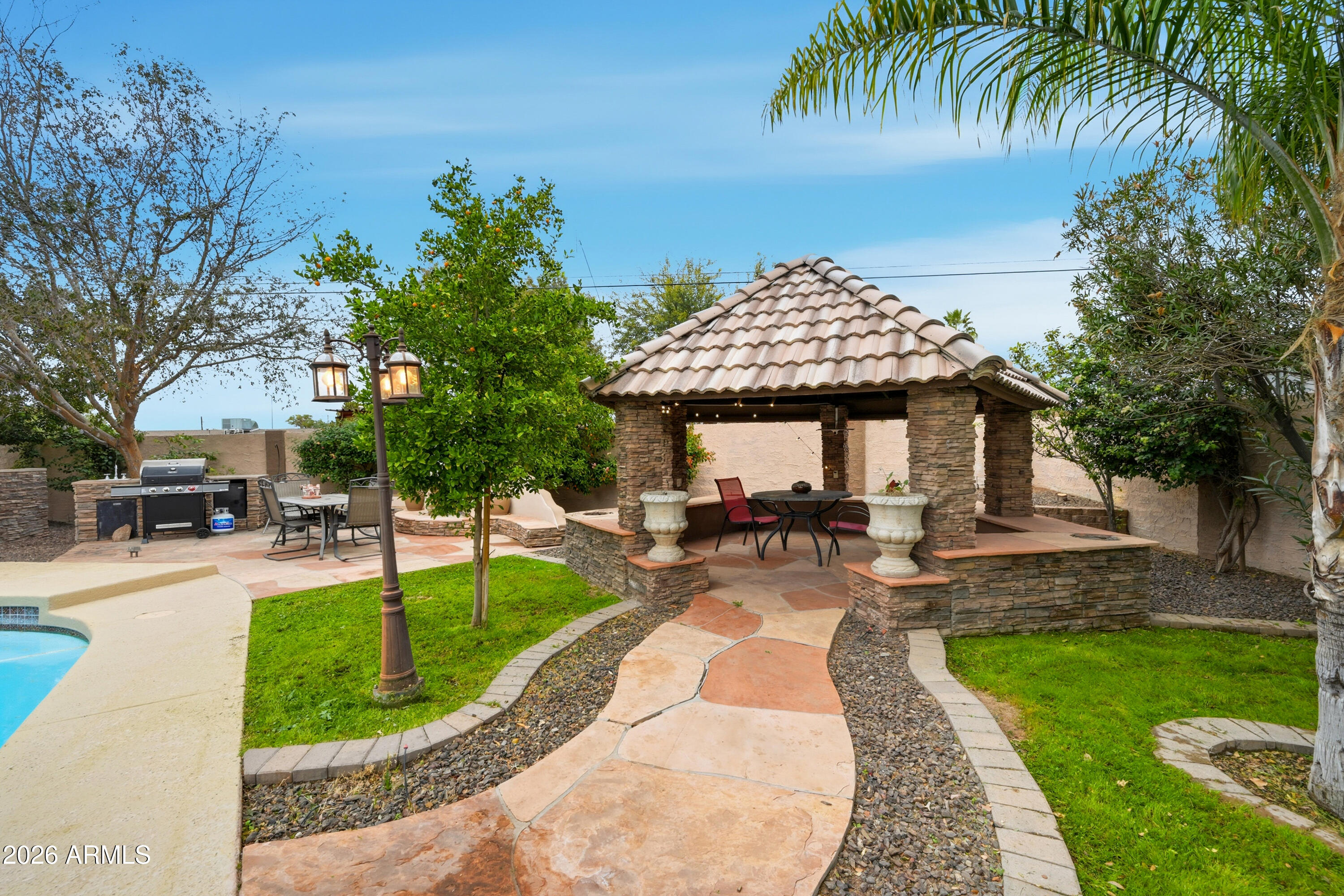 4528 E HOBART Street