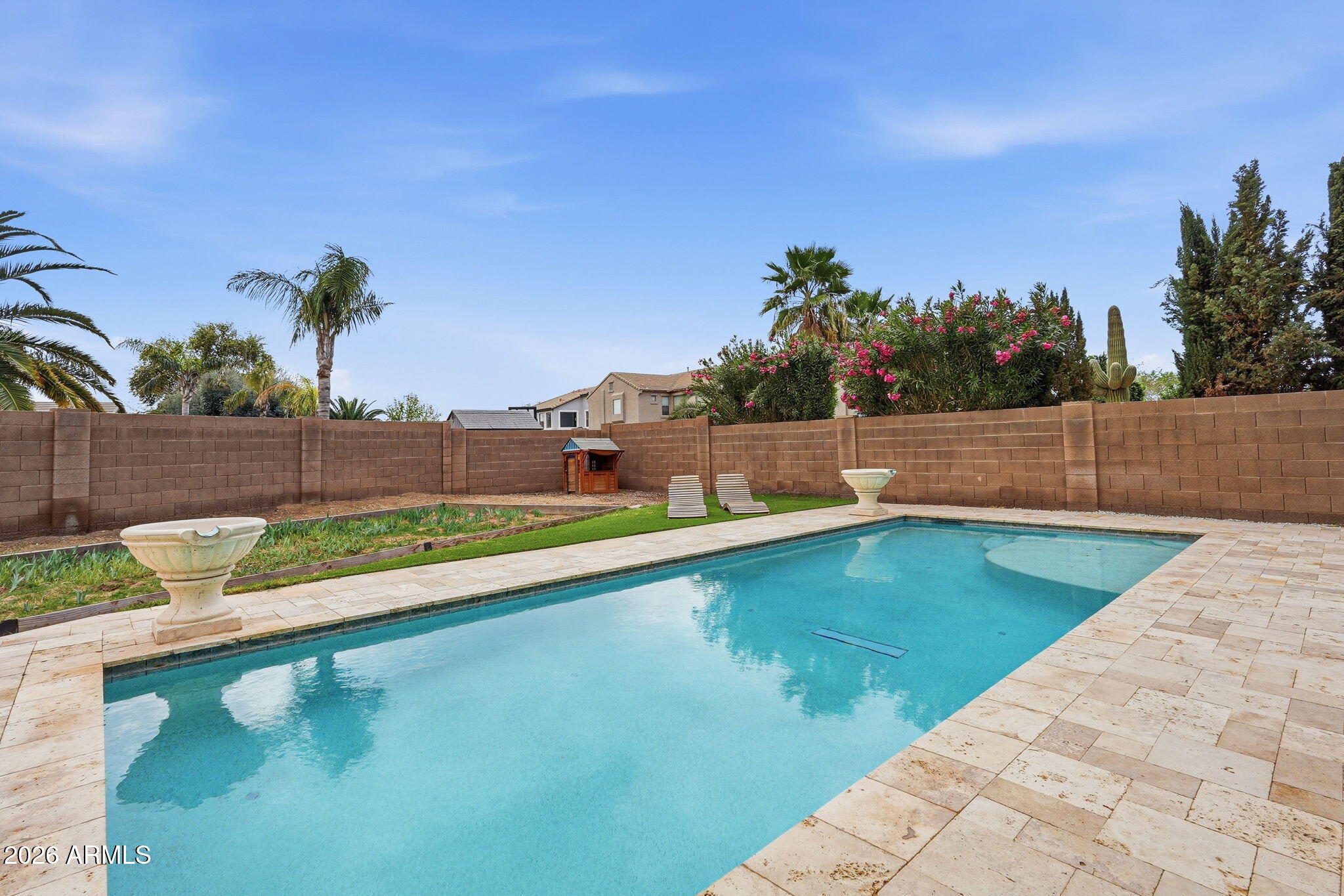 1635 E Debbie Drive E