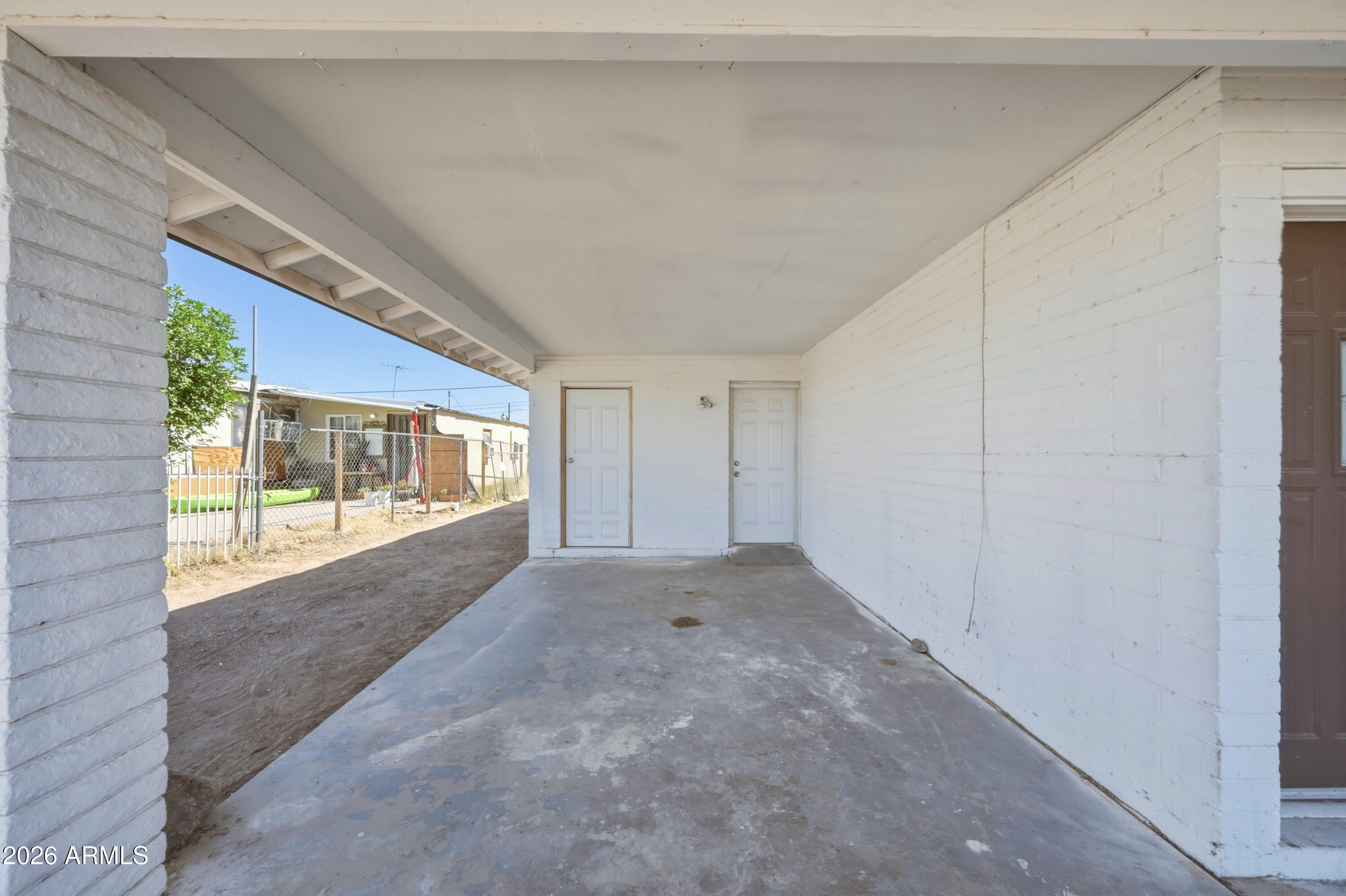 211 W MARICOPA Road