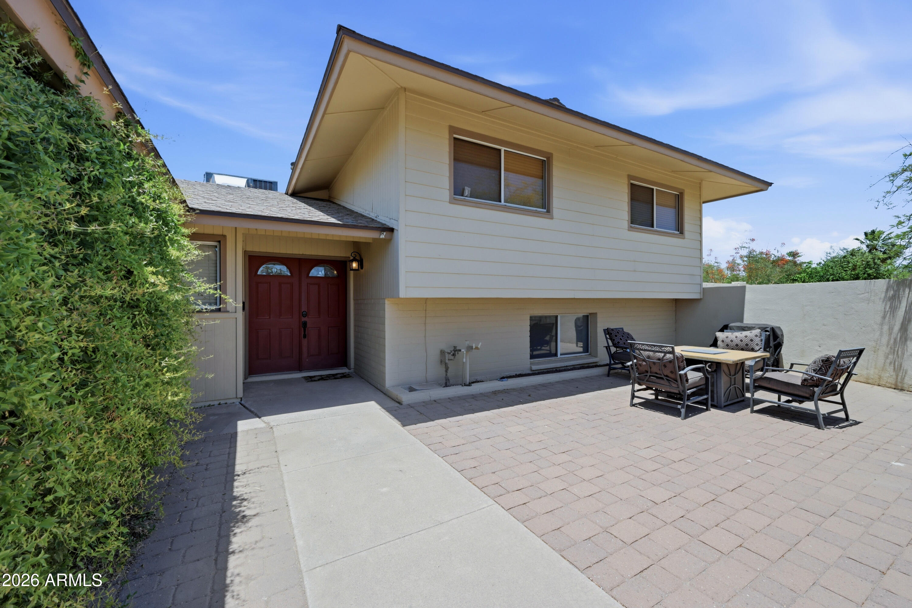 8720 E BONITA Drive