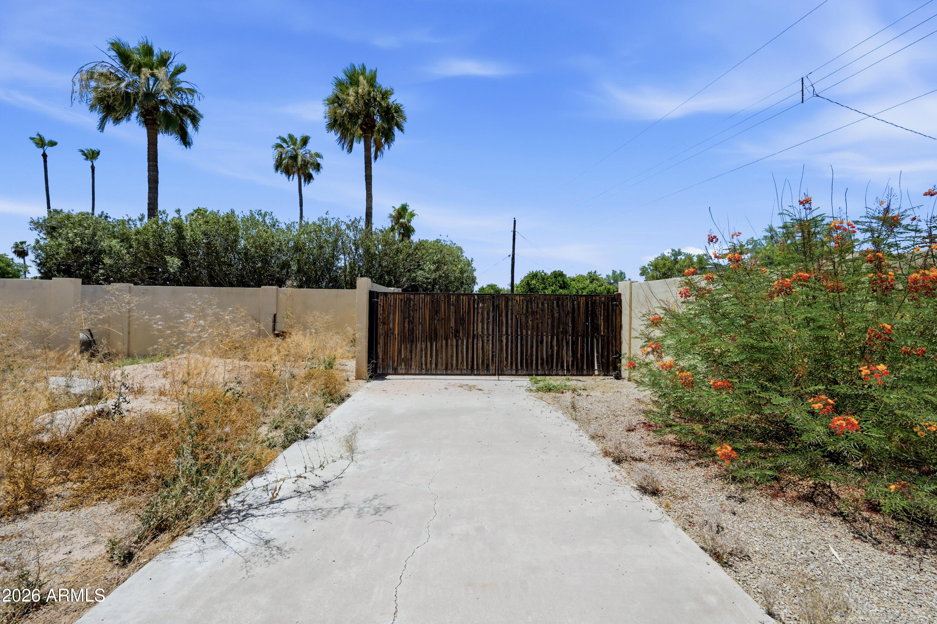 8720 E BONITA Drive