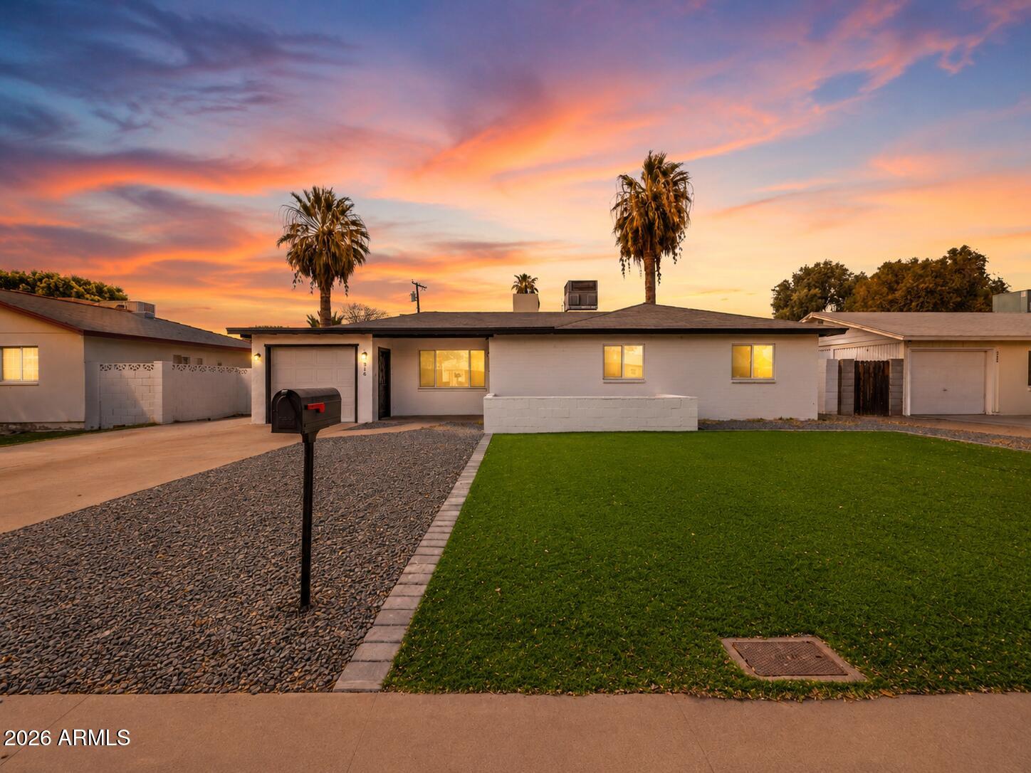 316 E EL CAMINO Drive