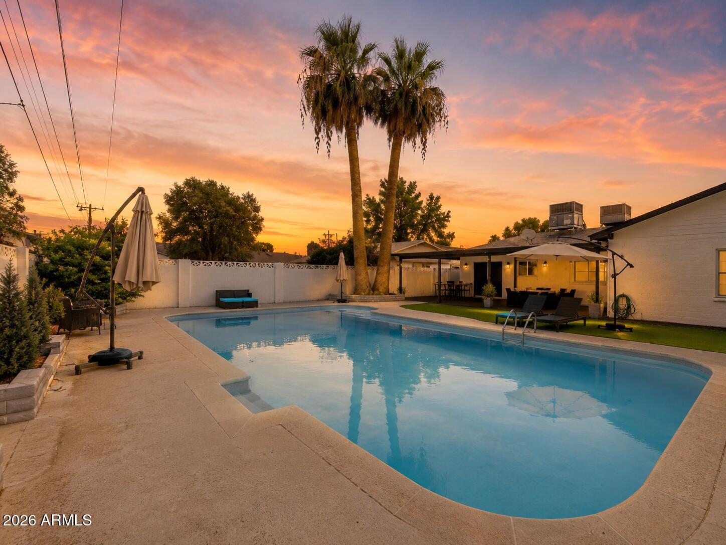 316 E EL CAMINO Drive