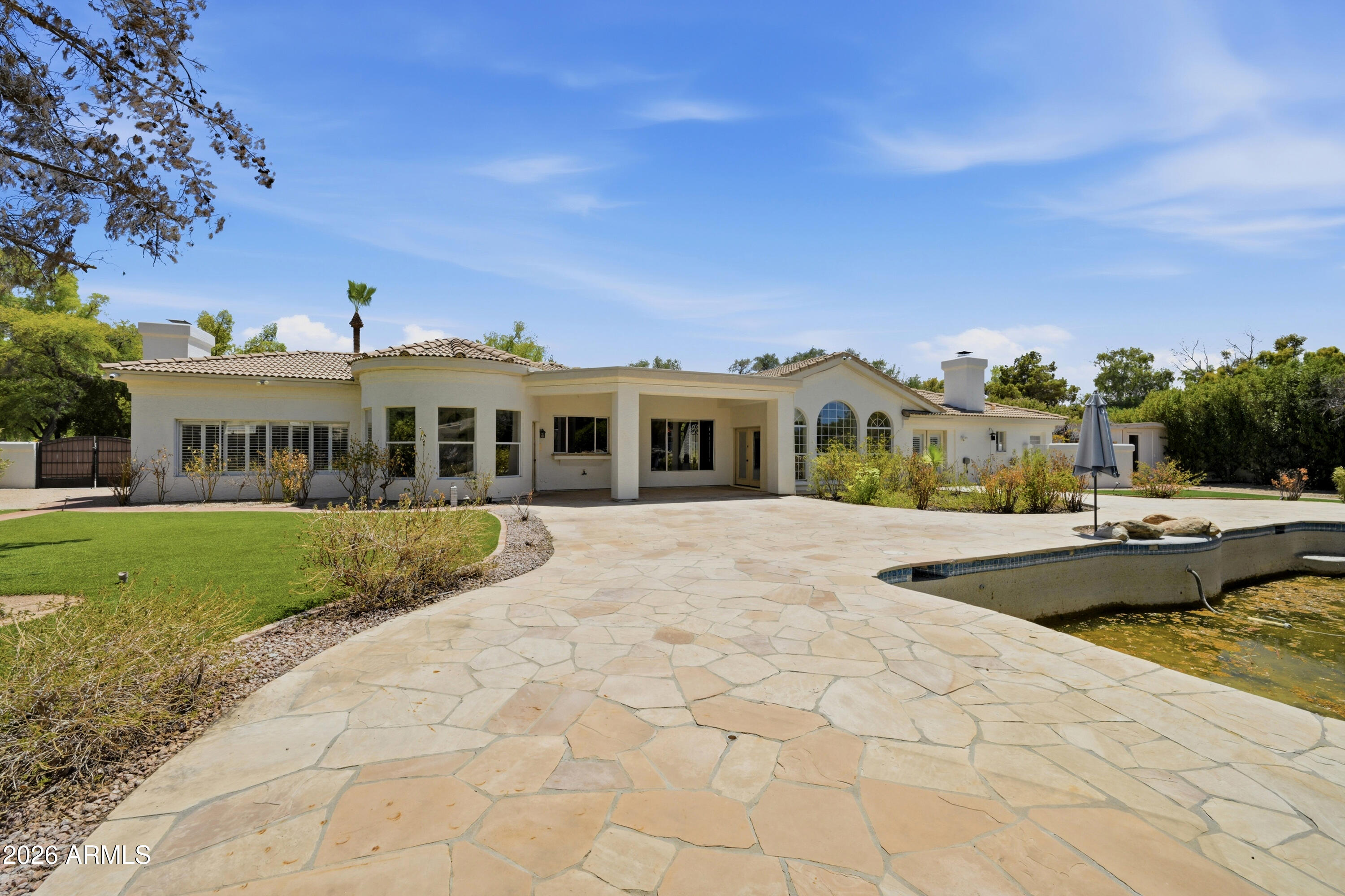 7214 E ROYAL PALM Road