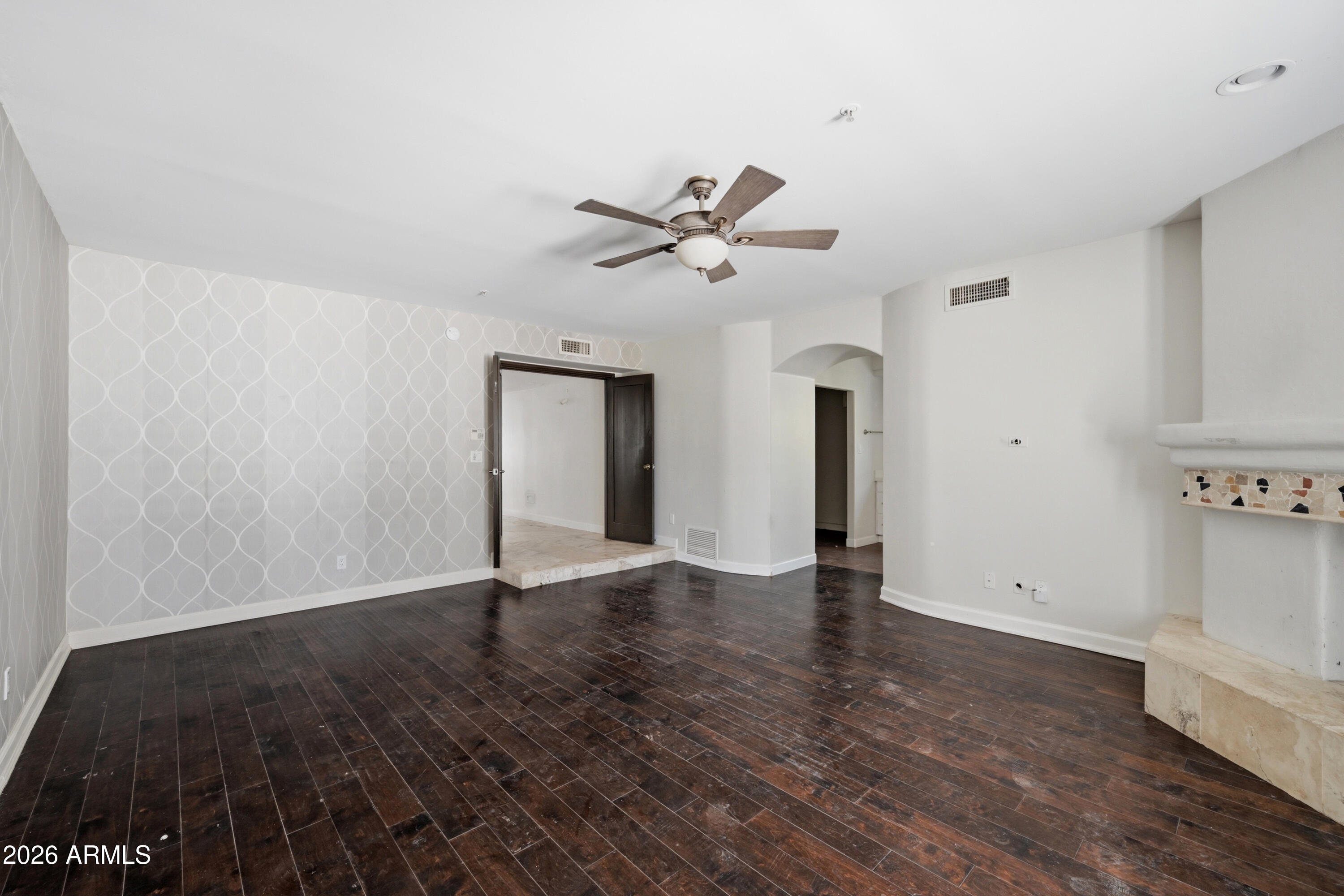 7214 E ROYAL PALM Road