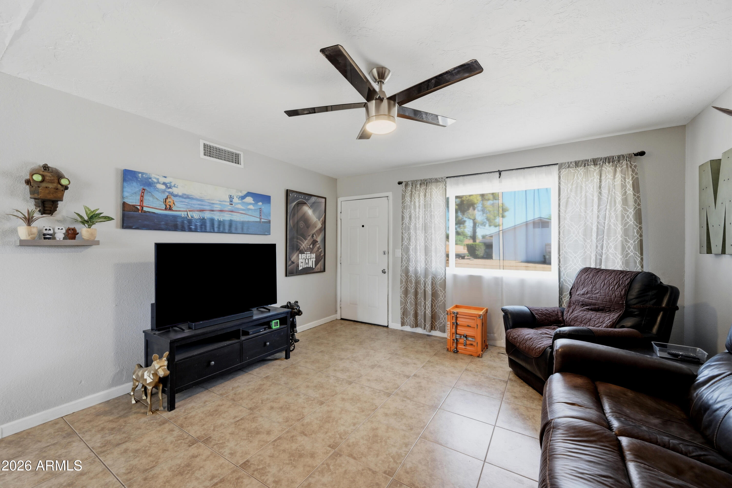 2566 E VILLA RITA Drive