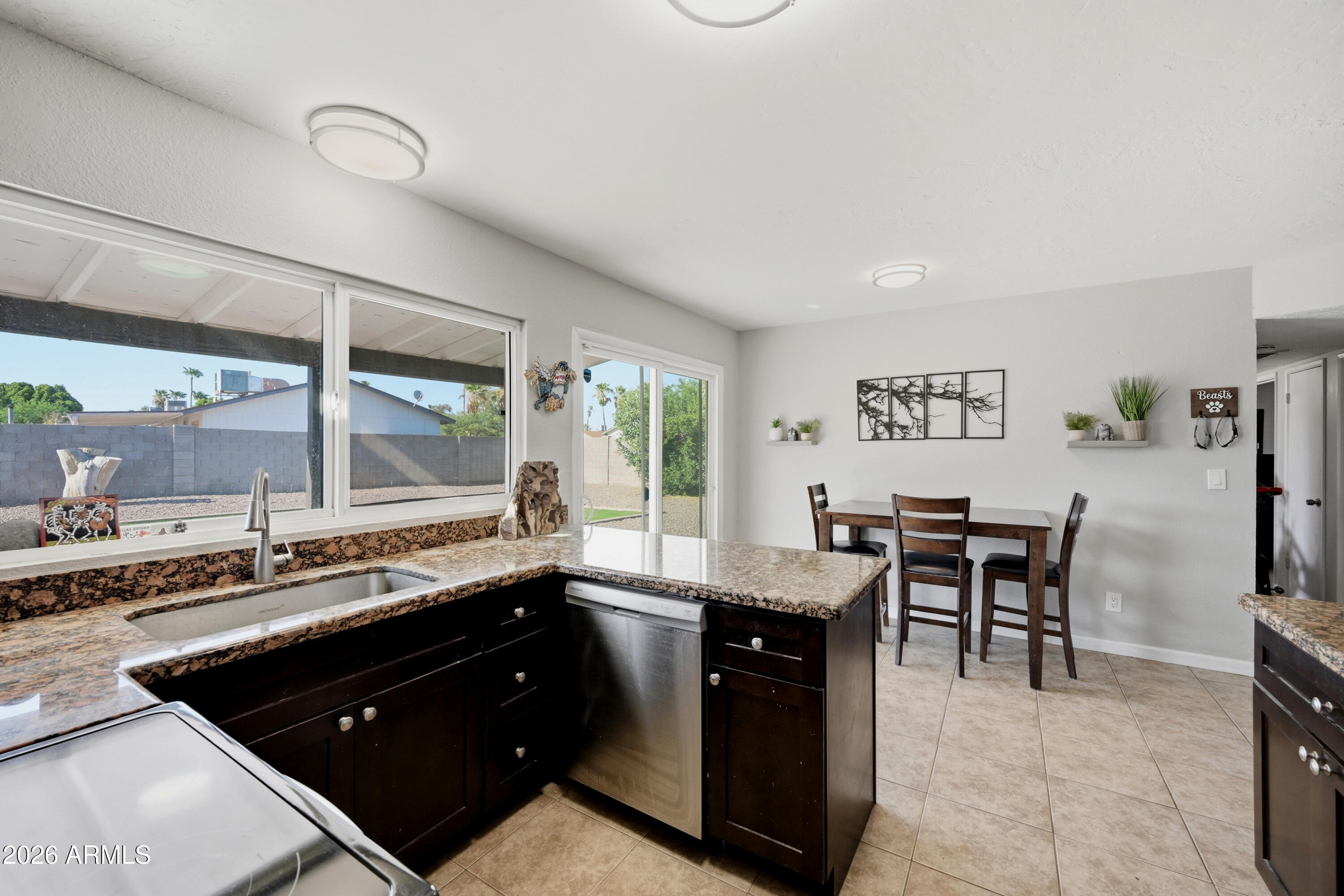 2566 E VILLA RITA Drive