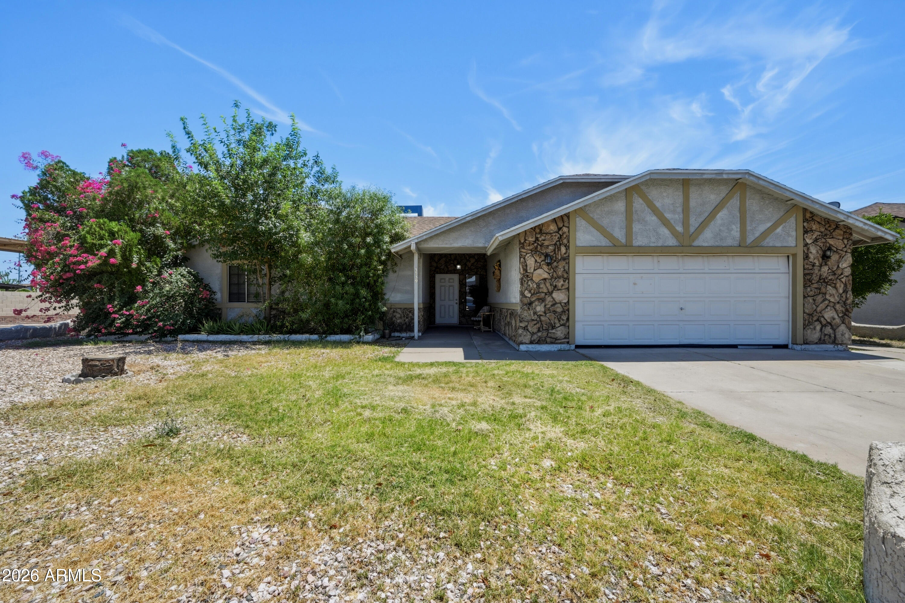 3539 W JOAN DE ARC Avenue