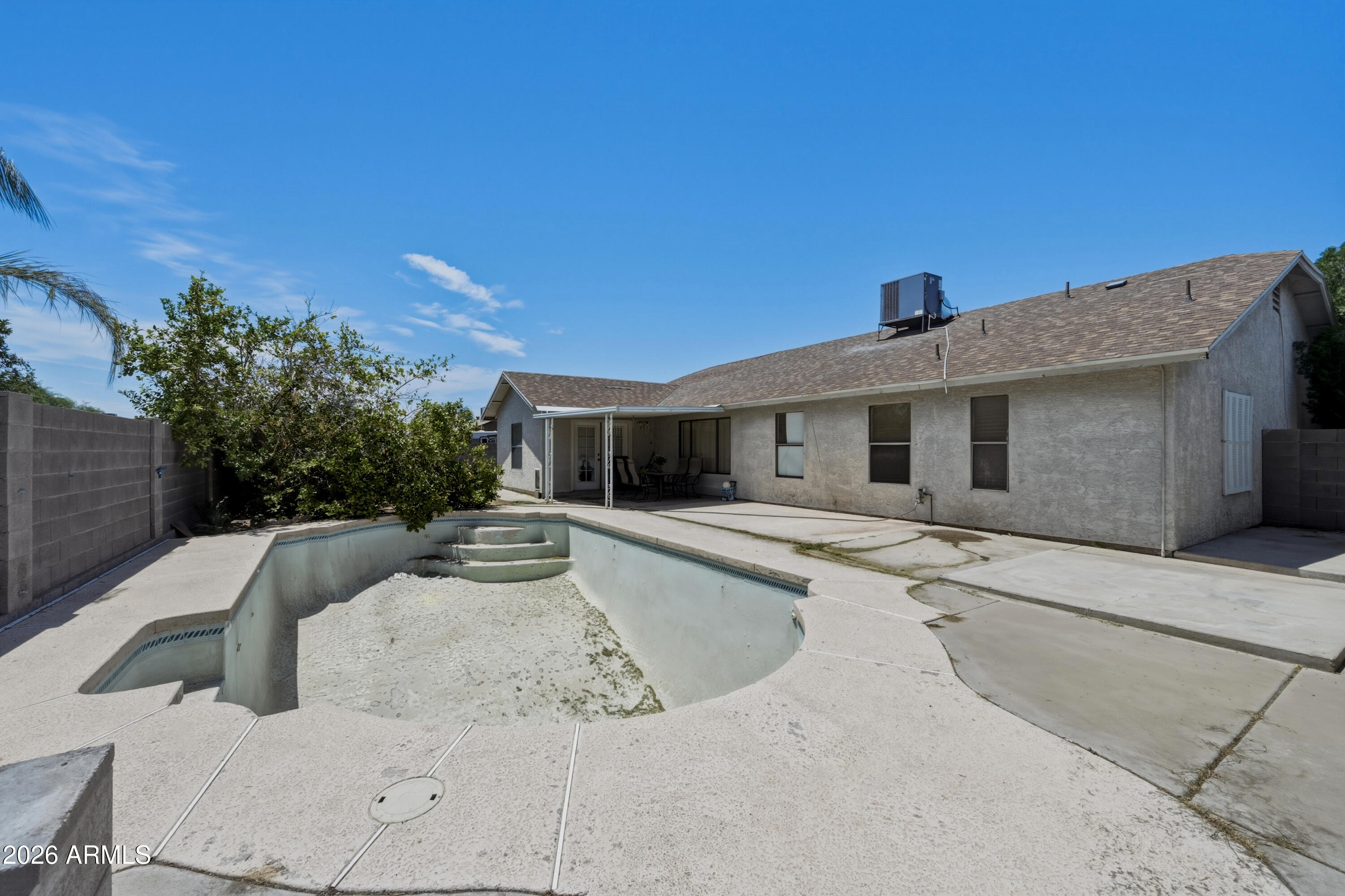 3539 W JOAN DE ARC Avenue