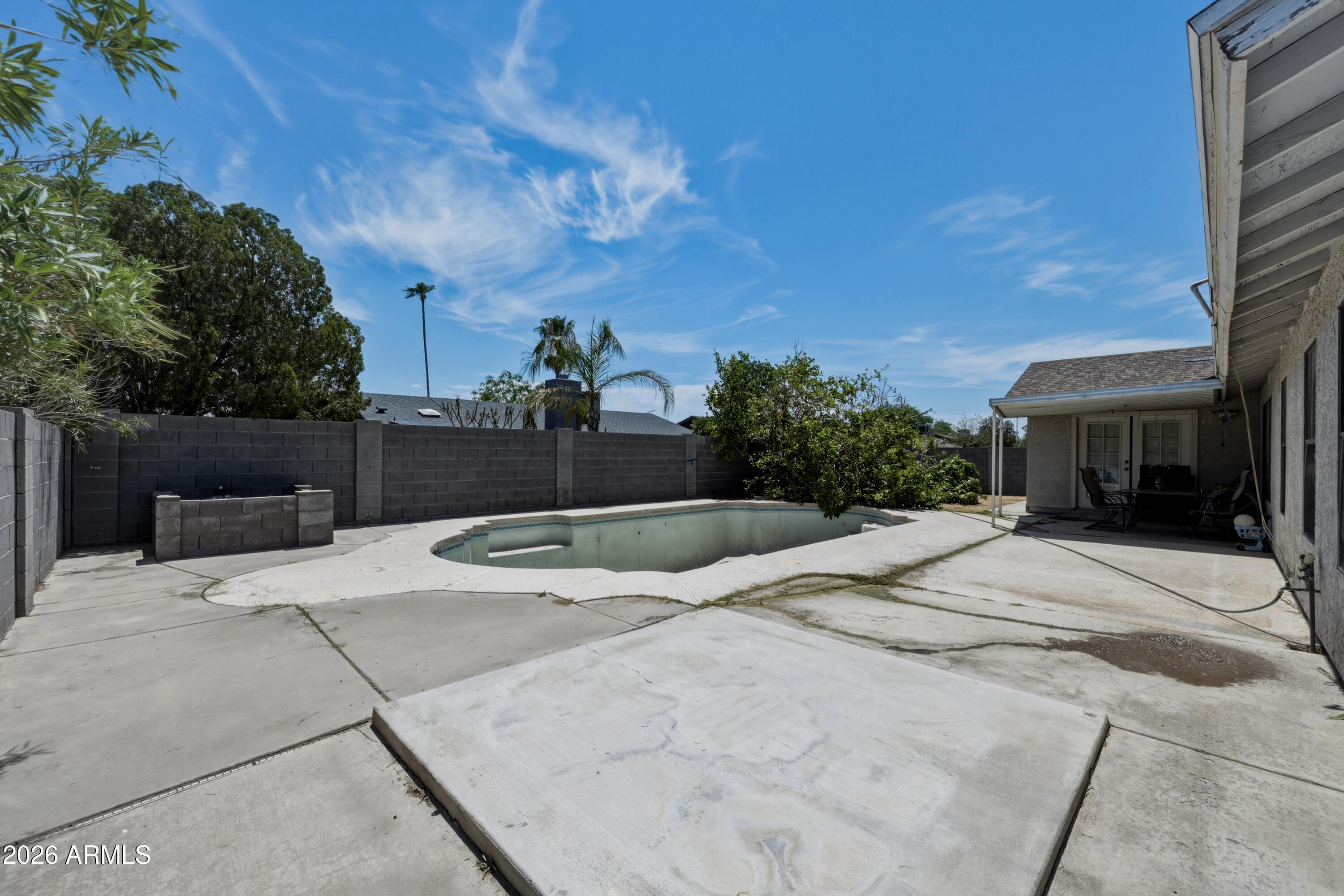 3539 W JOAN DE ARC Avenue