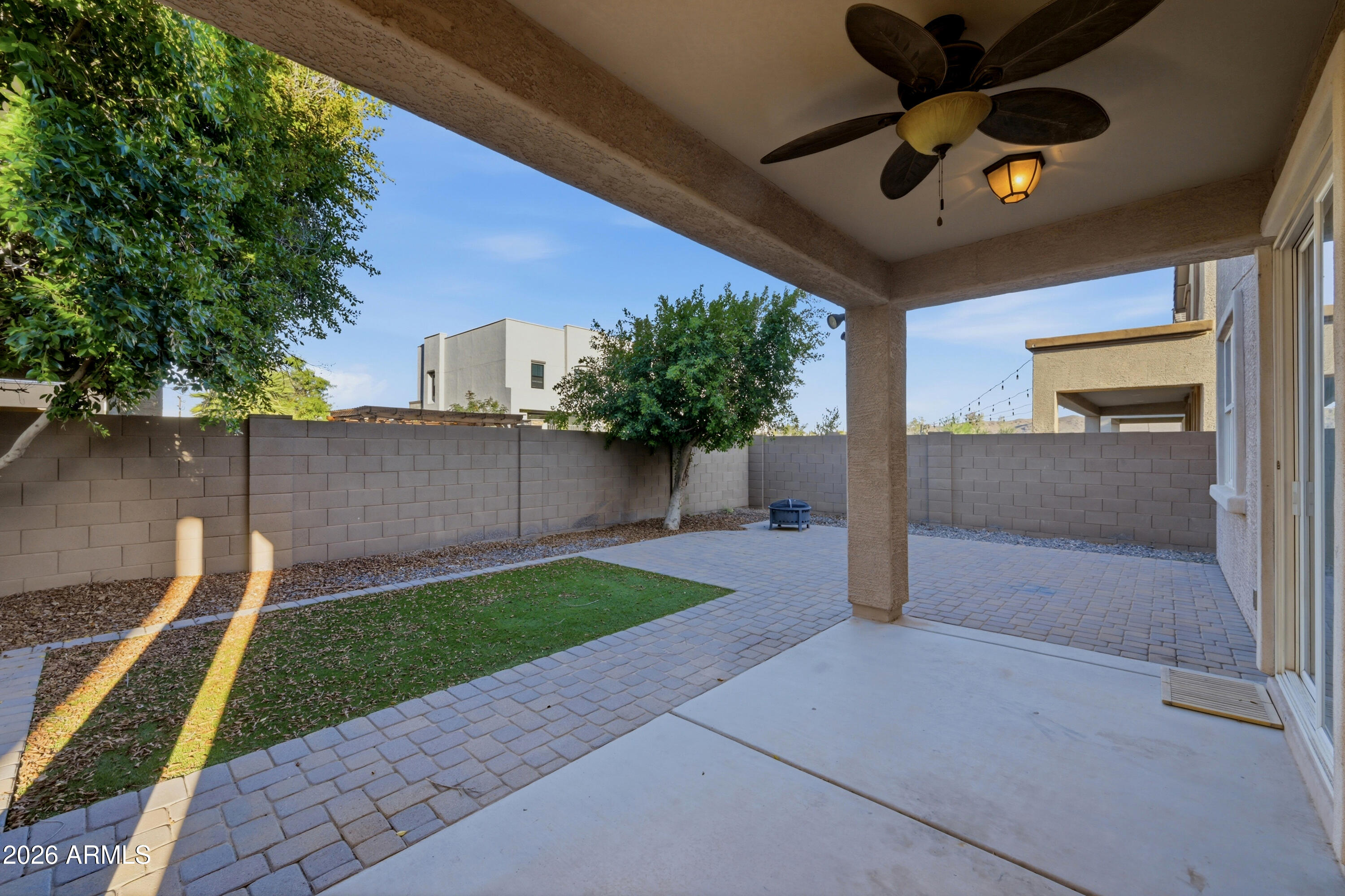 5727 S 35TH Place