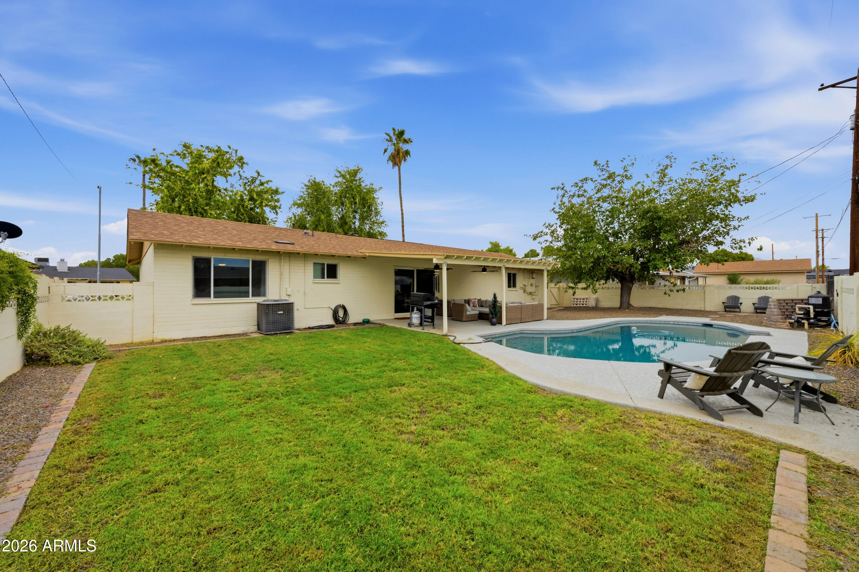 6902 E PALM Lane