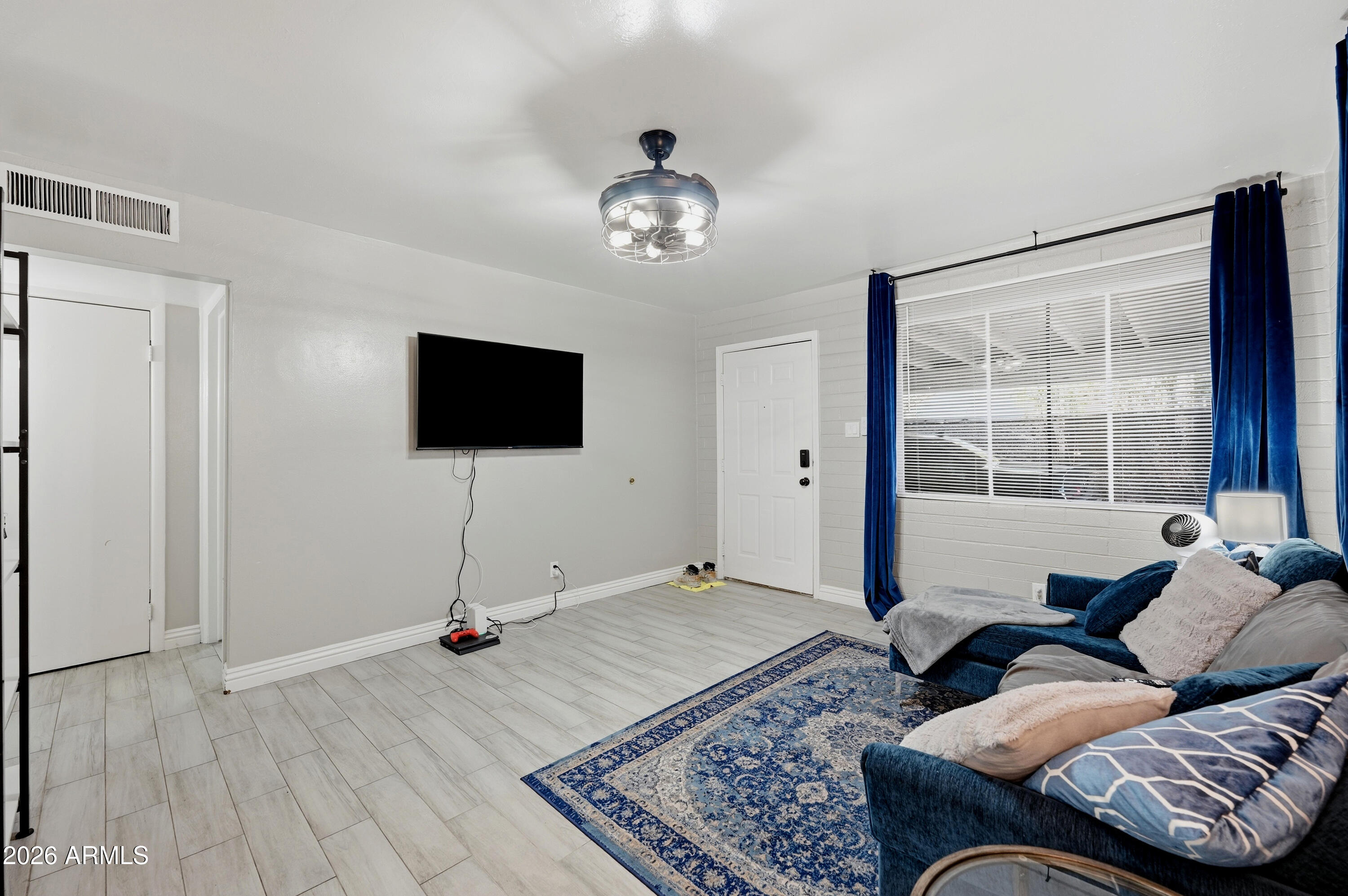 1033 N 25TH Street