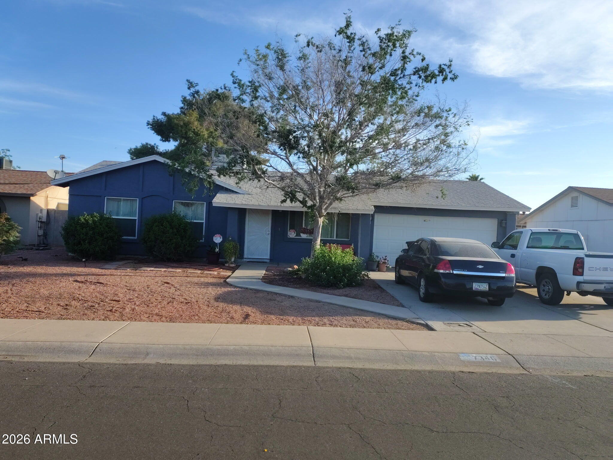 7346 W SUNNYSLOPE Lane