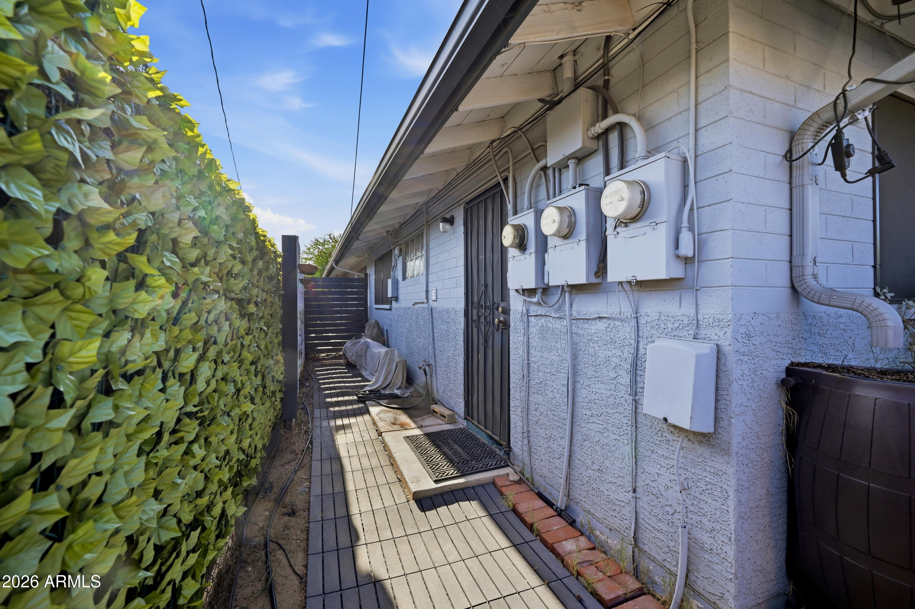 1033 N 25TH Street