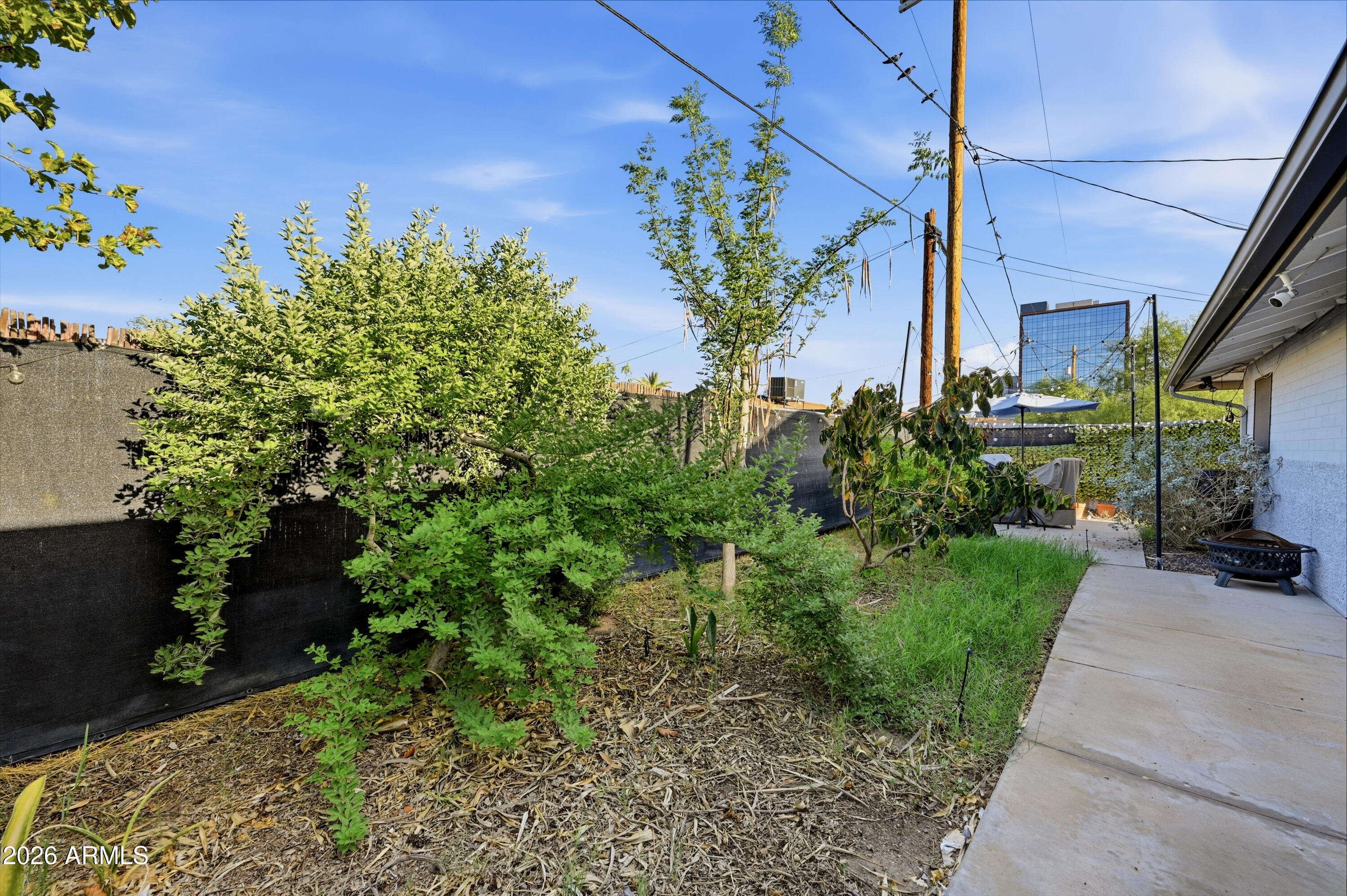 1033 N 25TH Street