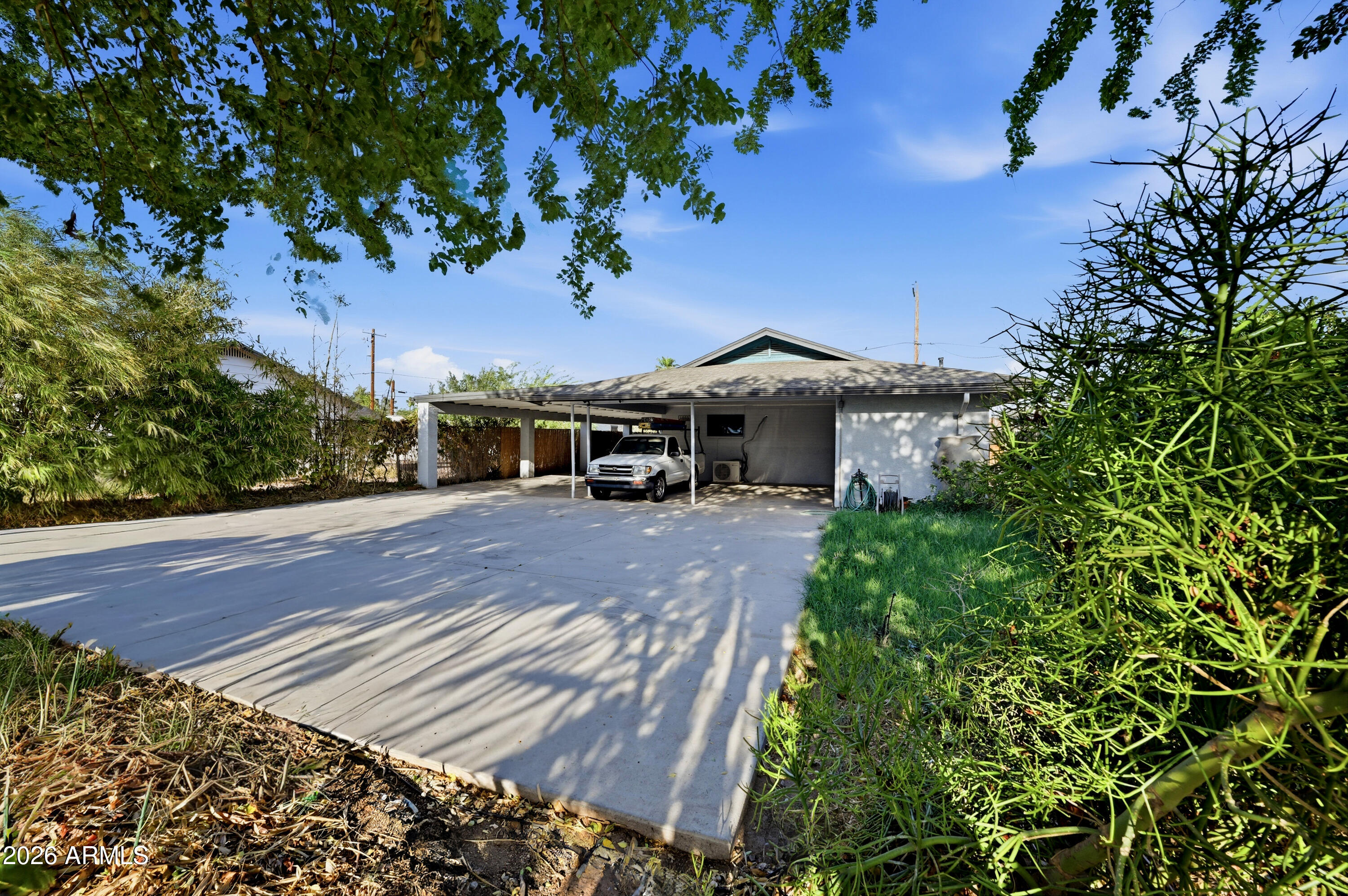 1033 N 25TH Street