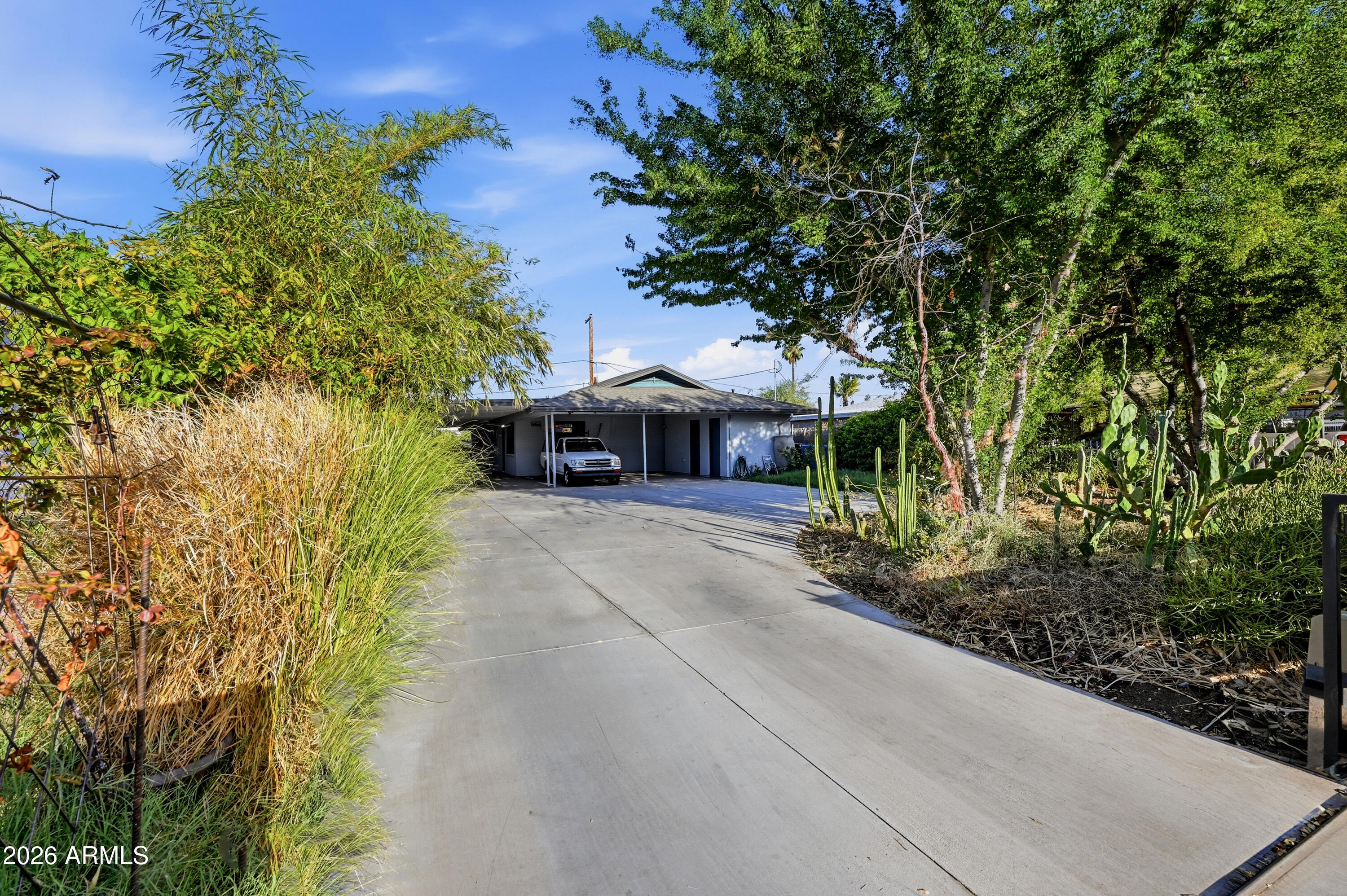1033 N 25TH Street