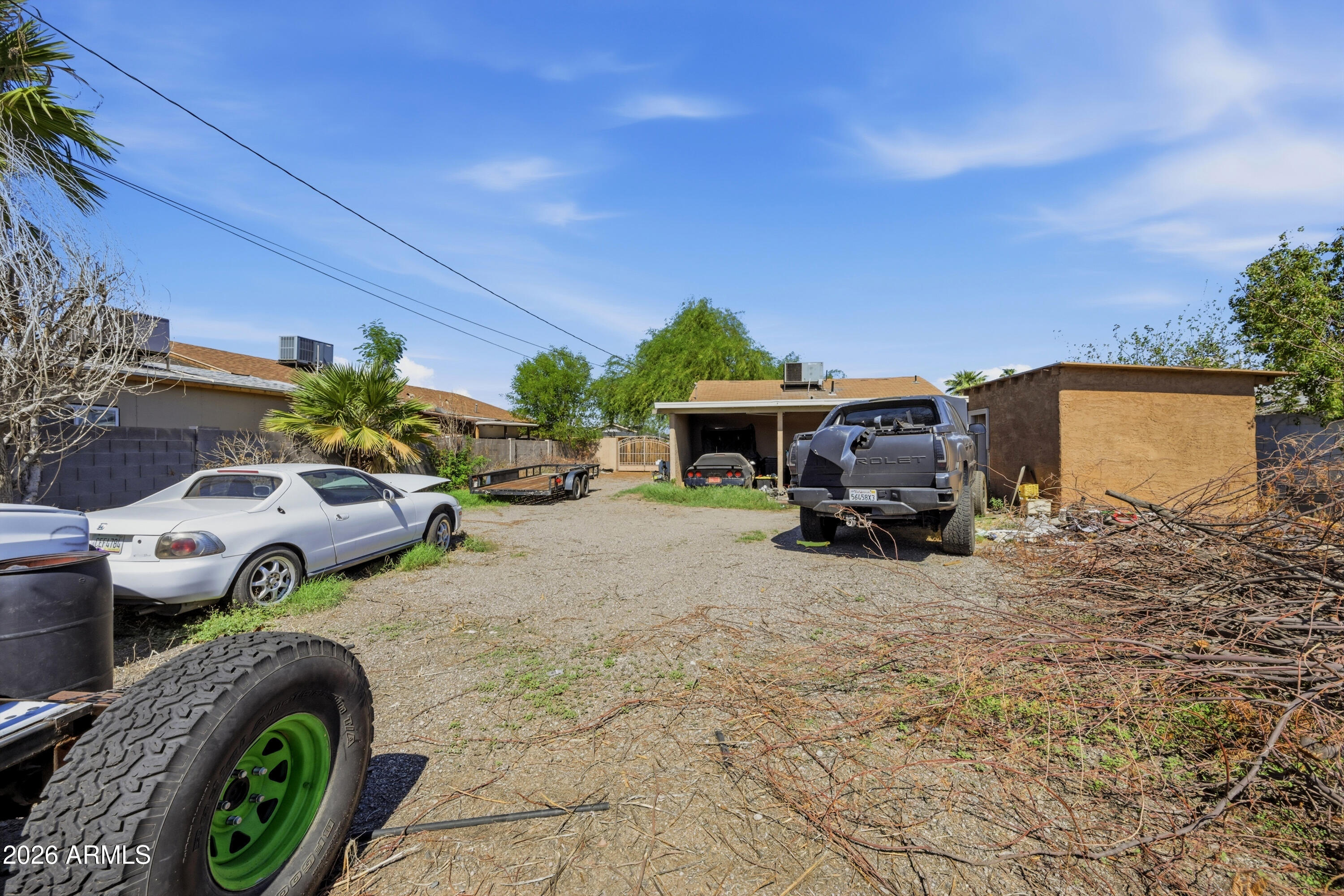 3307 W PALM Lane