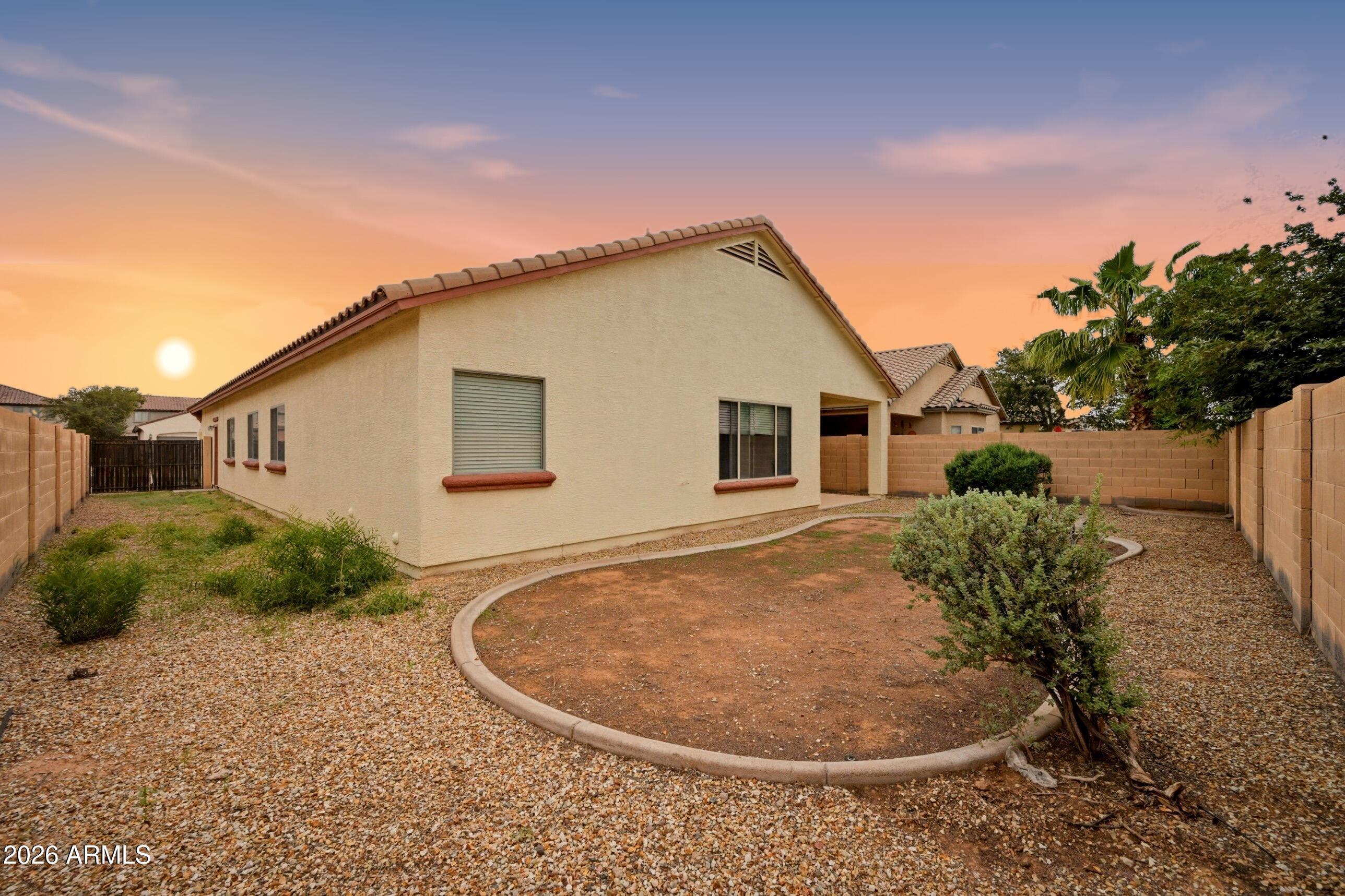 5752 W PEDRO Lane