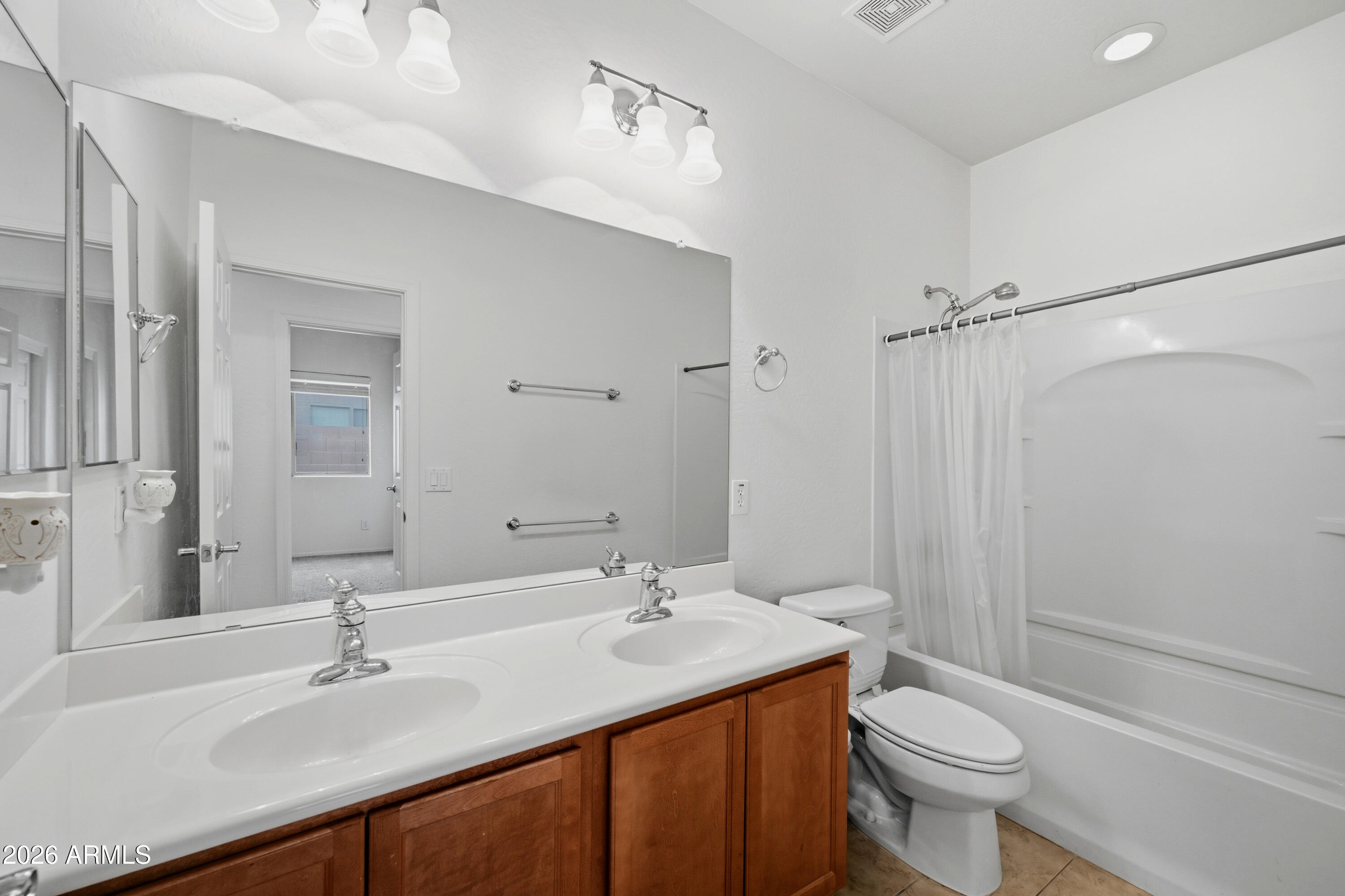 5752 W PEDRO Lane
