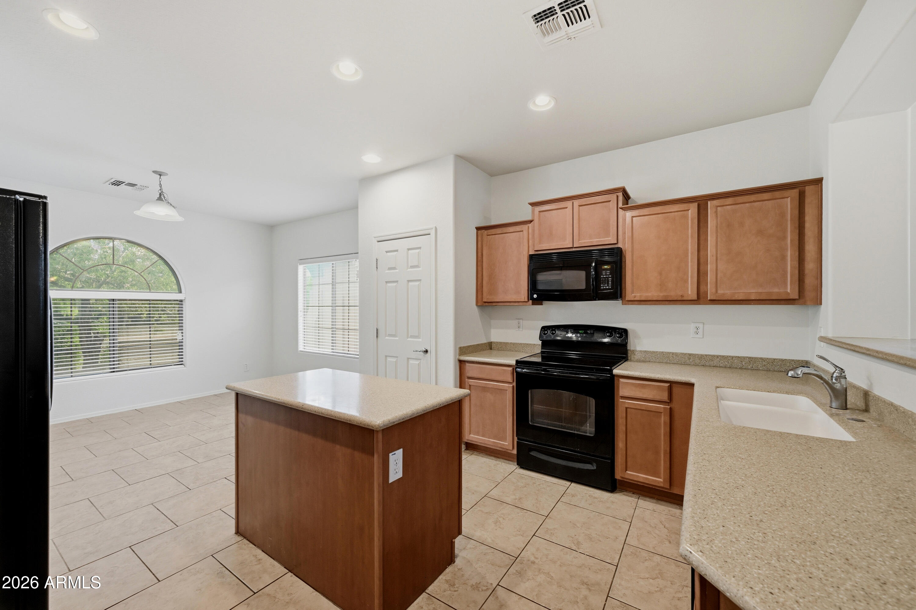 5752 W PEDRO Lane