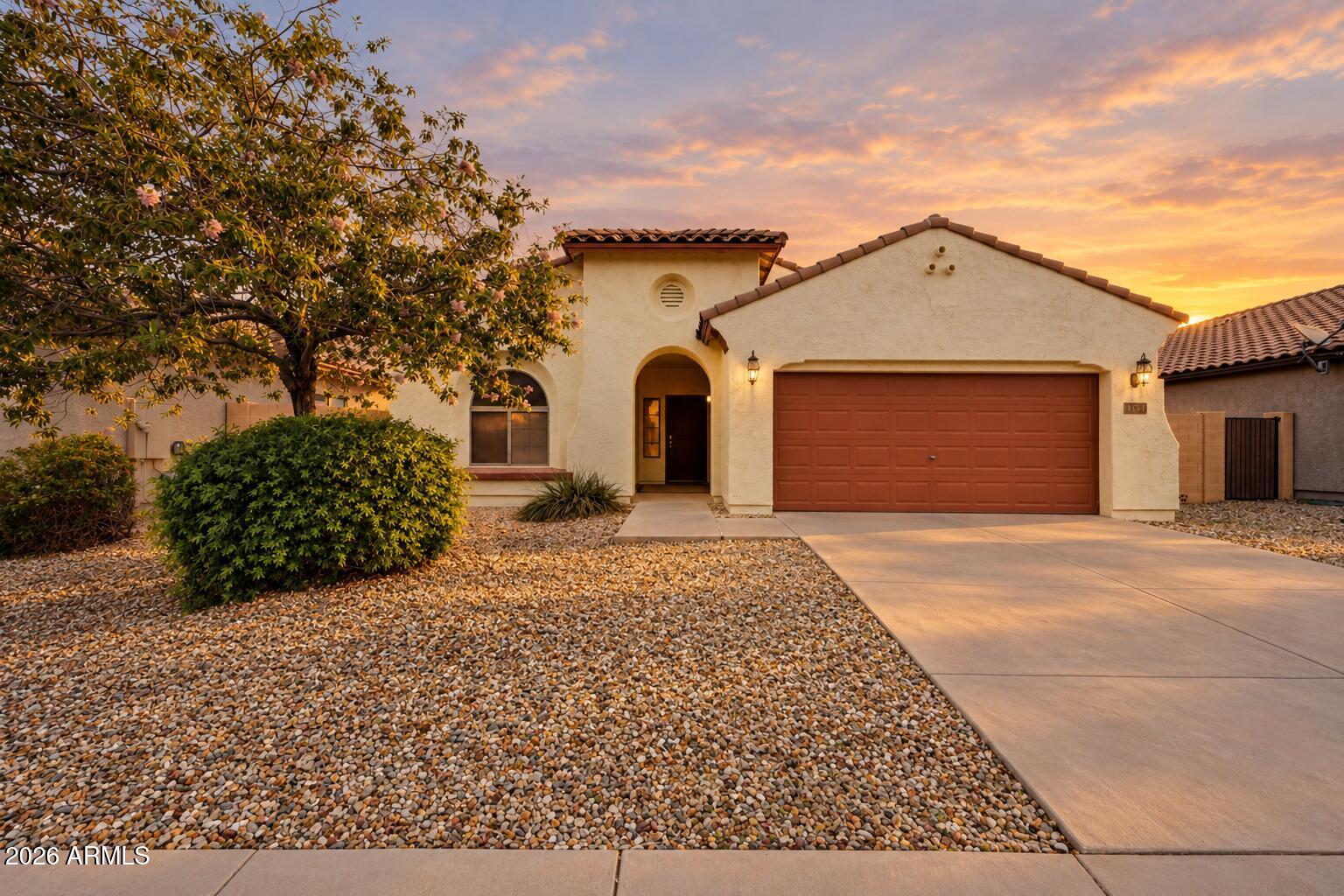 5752 W PEDRO Lane