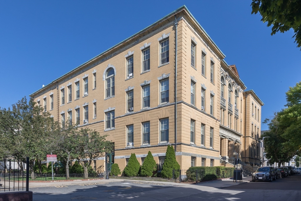 350 West 4th # 301