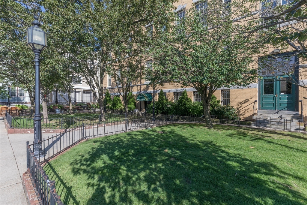 350 West 4th # 301