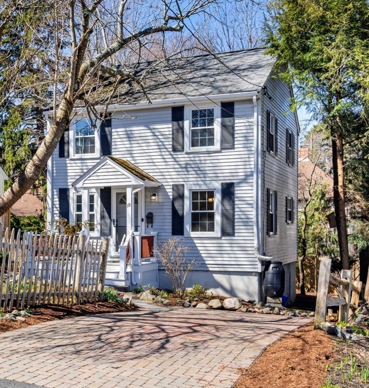 19 Sylvia St