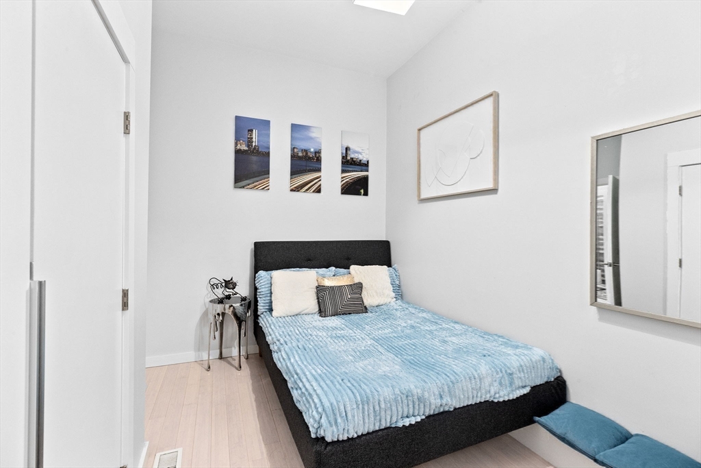 108-110 Trenton St # 1