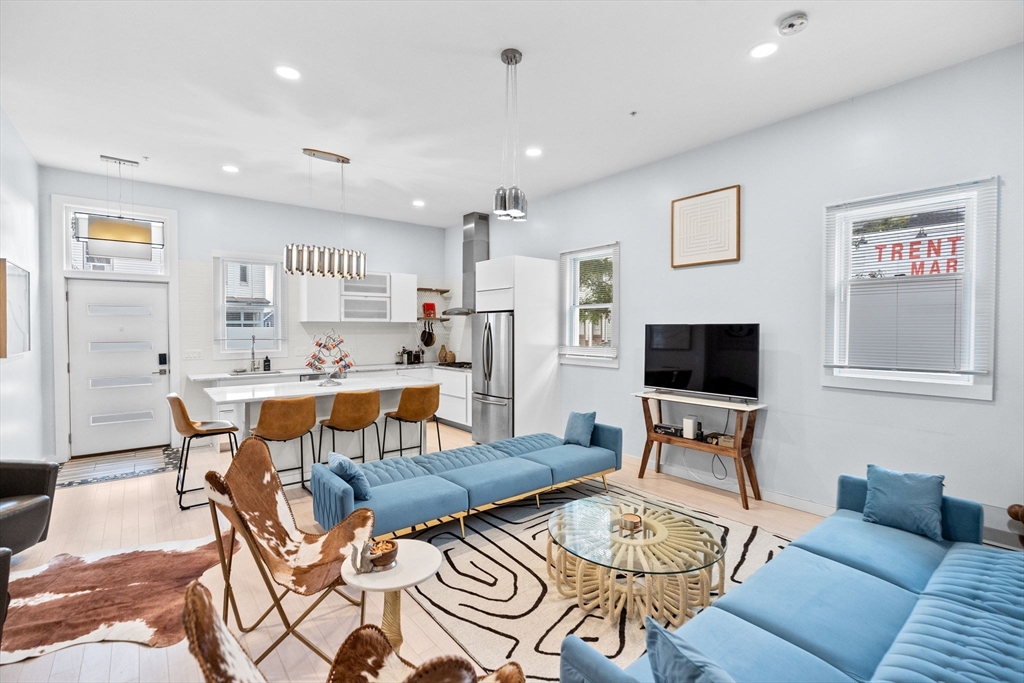 108-110 Trenton St # 1
