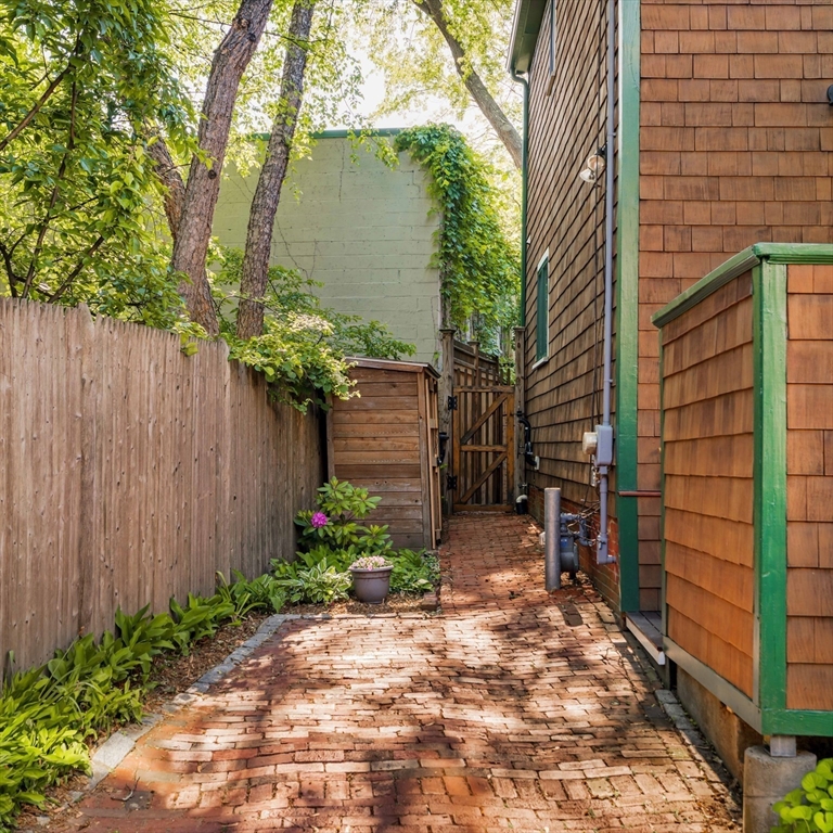 32 Bellis Circle