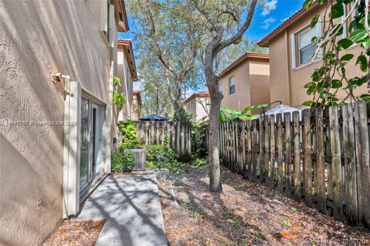 16123 Emerald Cove Rd # 16123