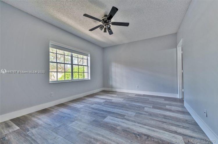 16123 Emerald Cove Rd # 16123