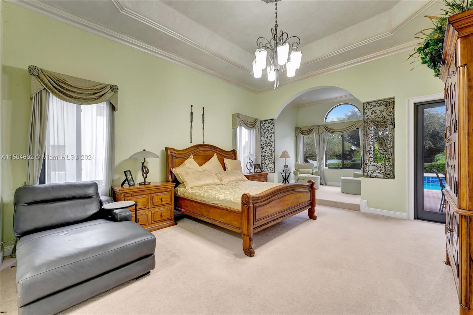 10123 S Lake Vista Cir