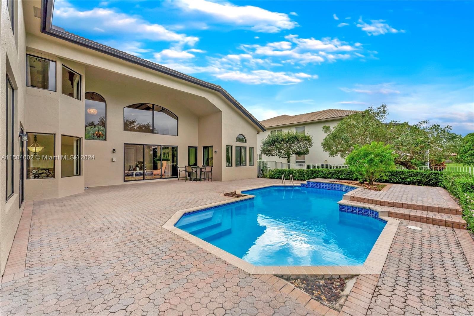 10123 S Lake Vista Cir