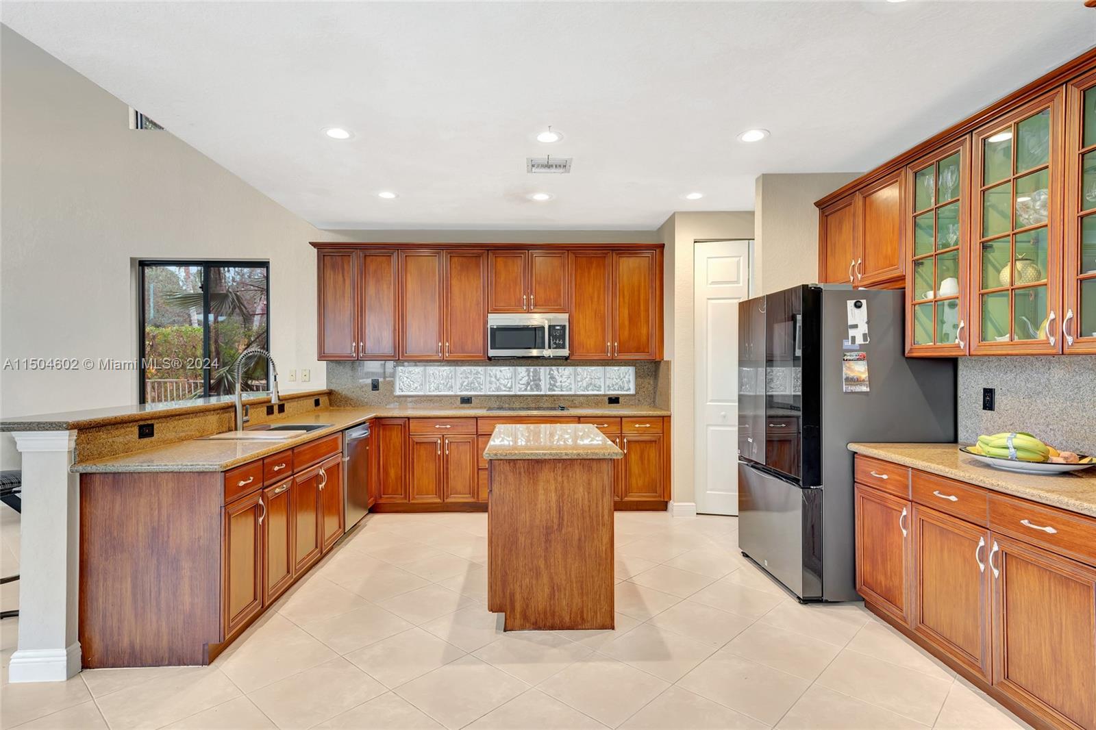 10123 S Lake Vista Cir