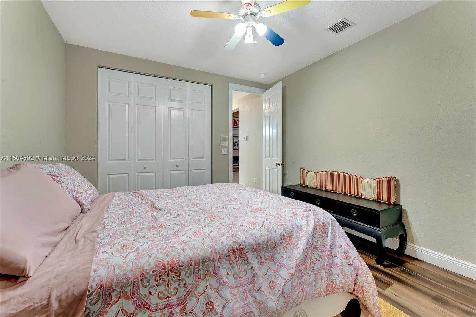 10123 S Lake Vista Cir