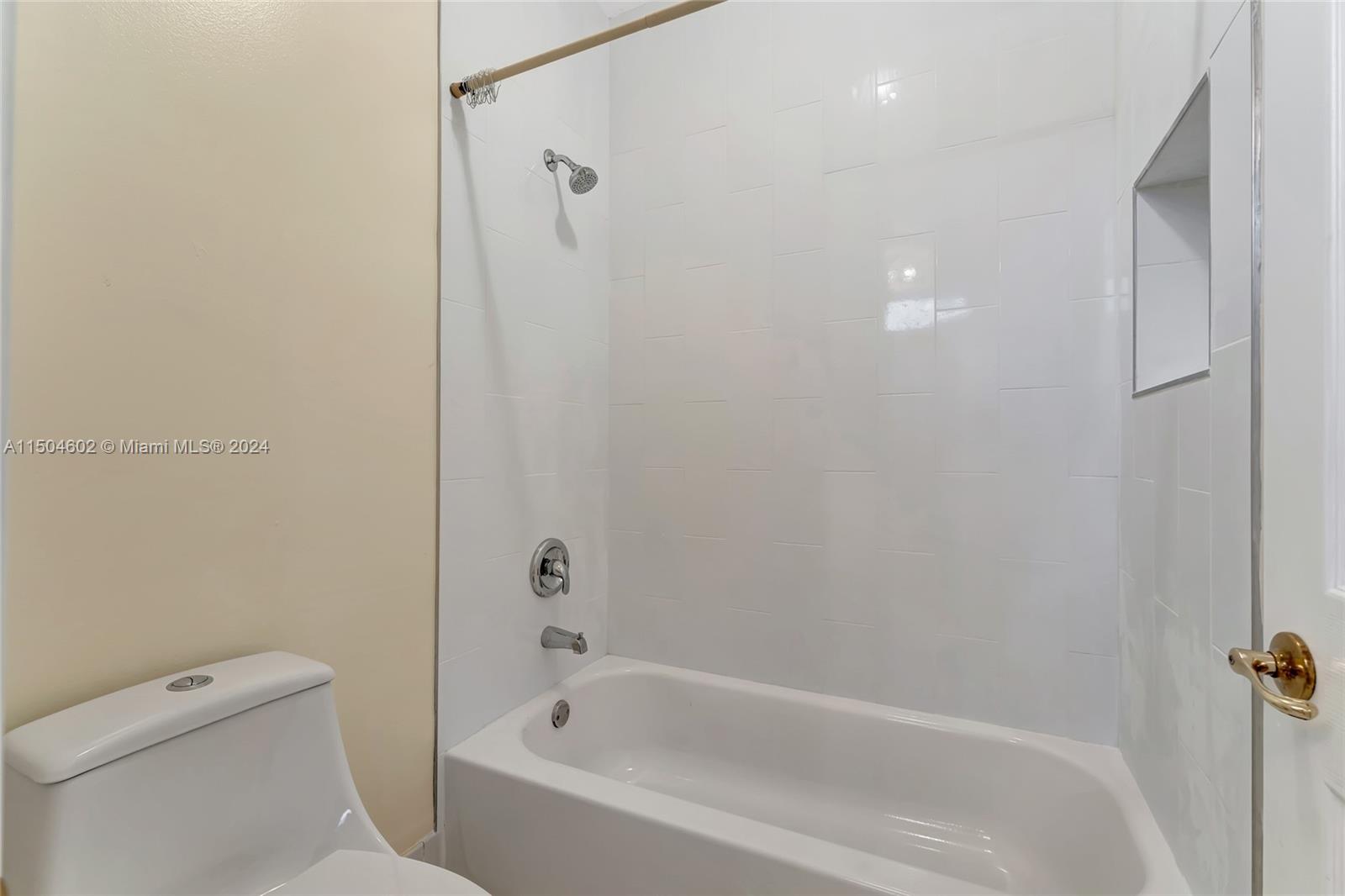 10123 S Lake Vista Cir
