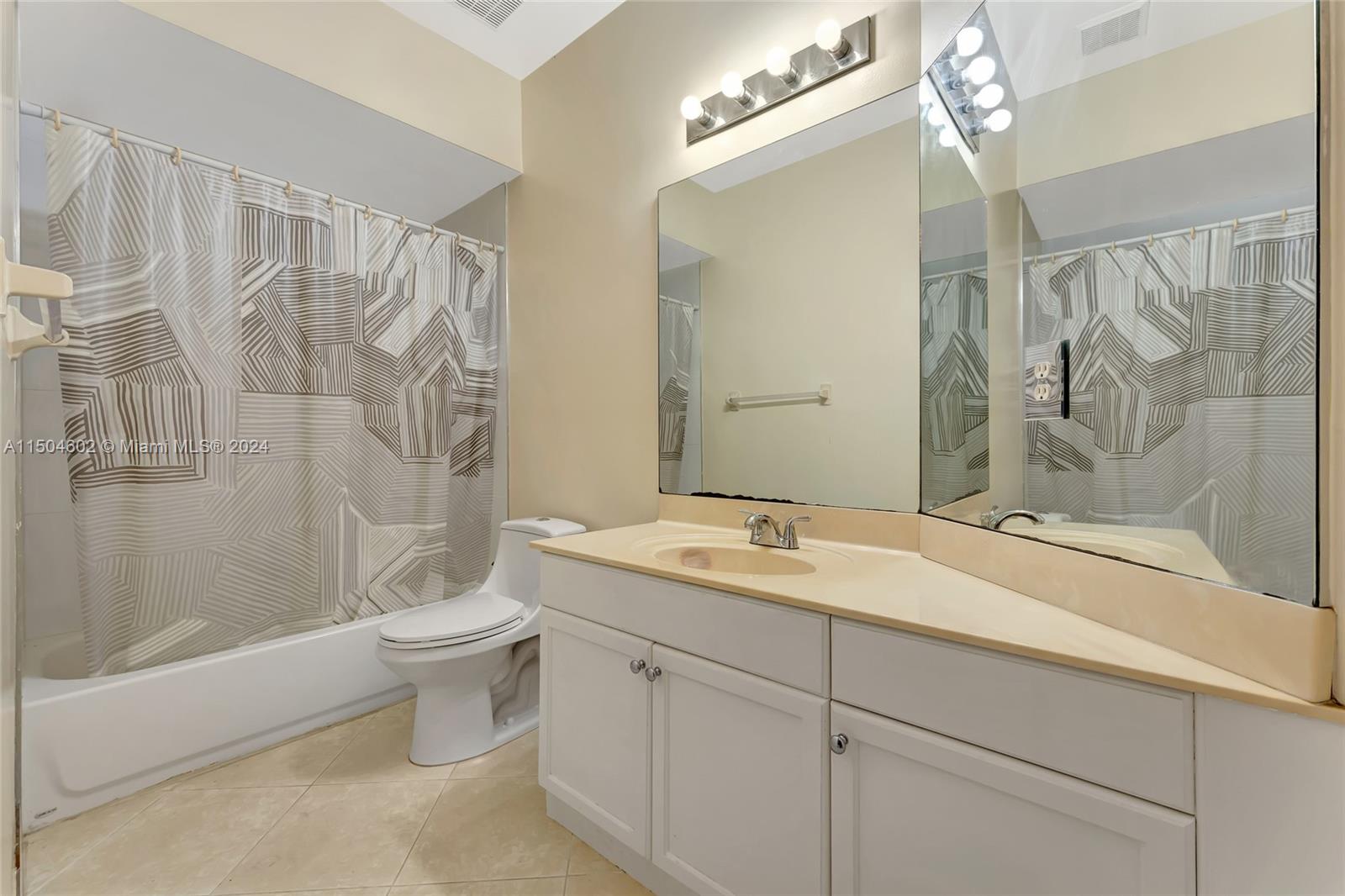 10123 S Lake Vista Cir