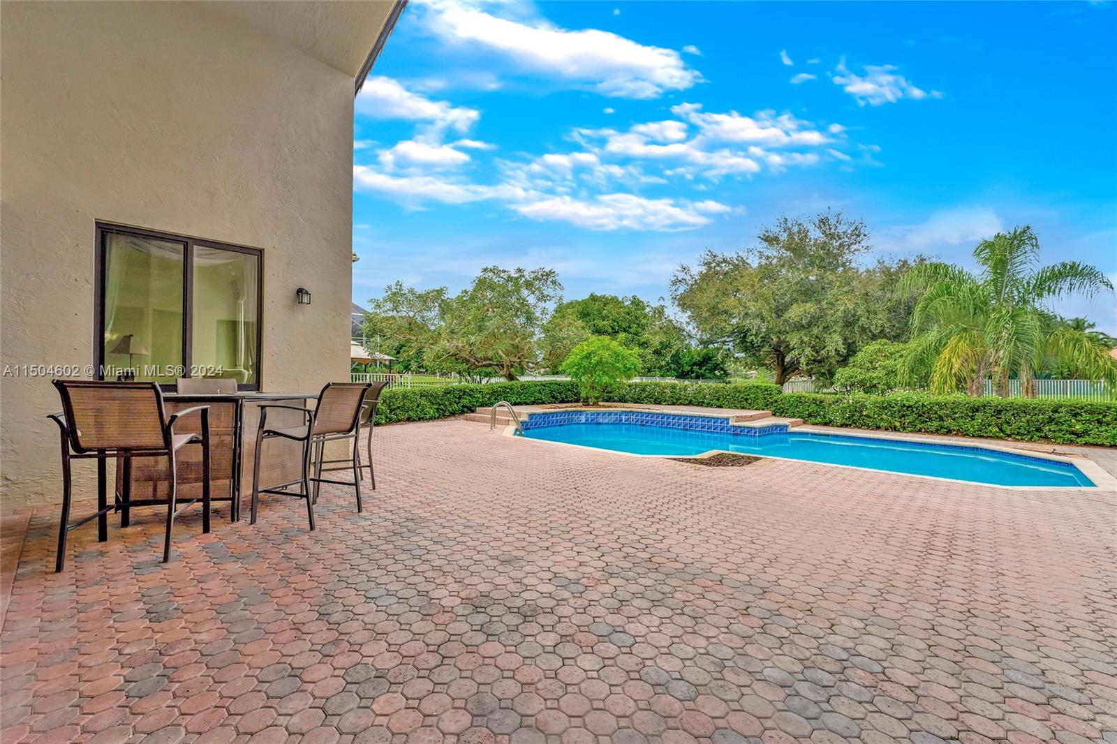 10123 S Lake Vista Cir