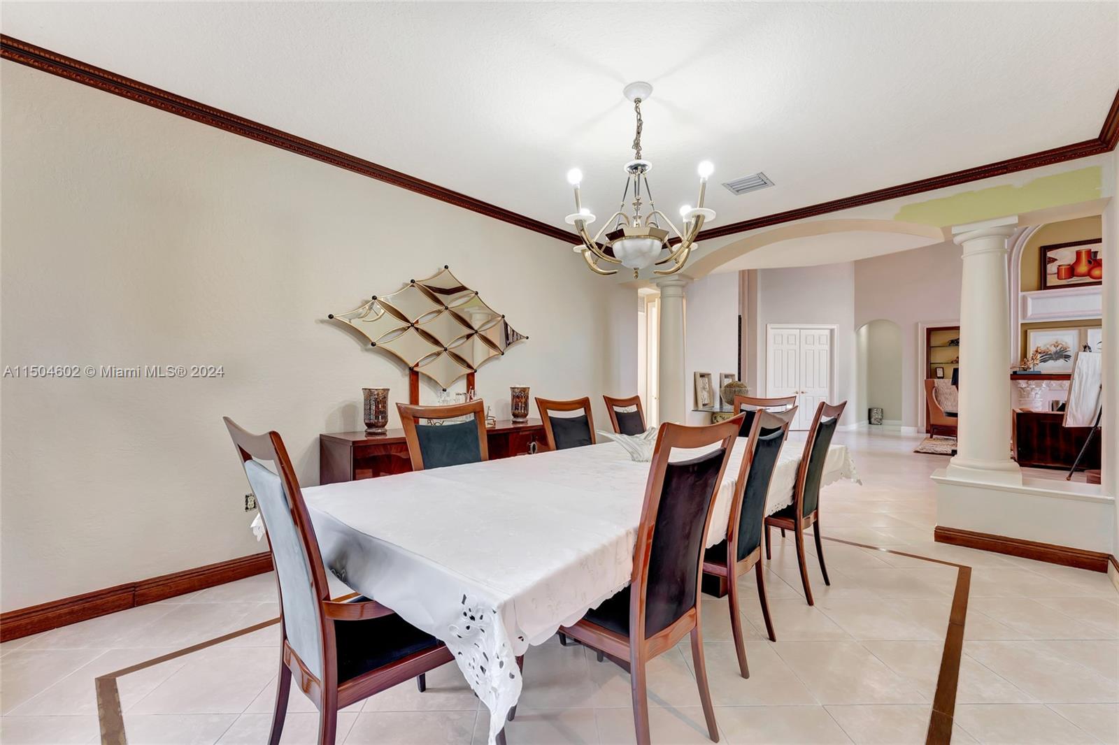 10123 S Lake Vista Cir
