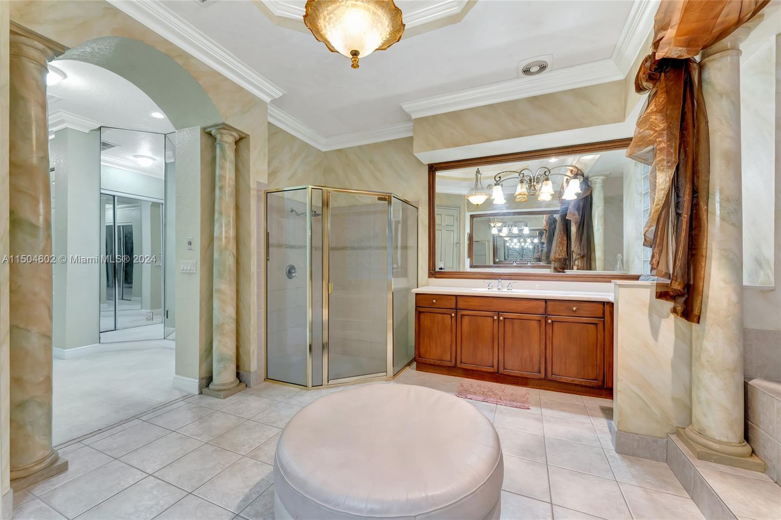 10123 S Lake Vista Cir