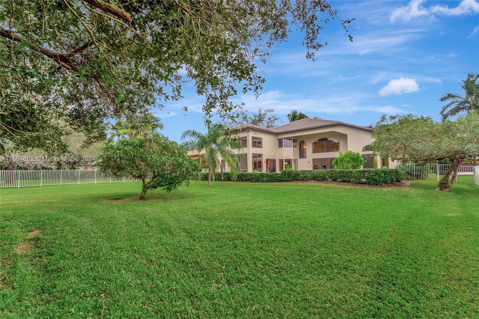 10123 S Lake Vista Cir