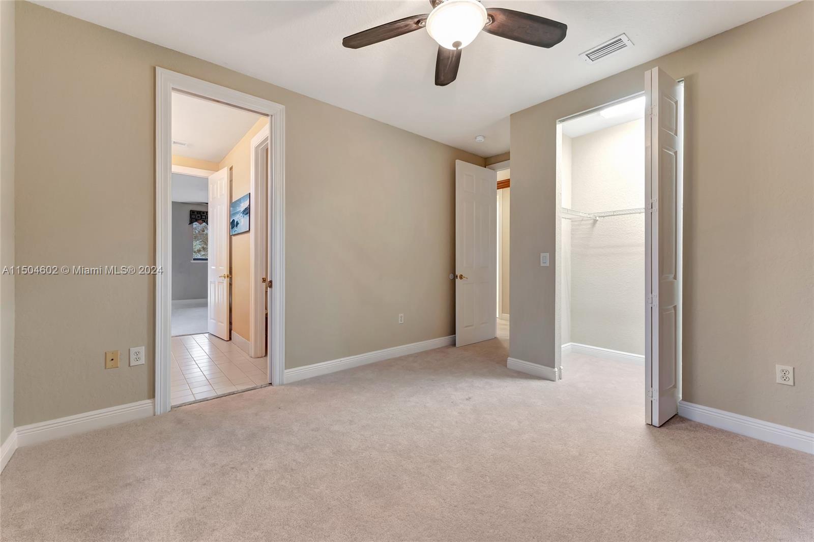 10123 S Lake Vista Cir