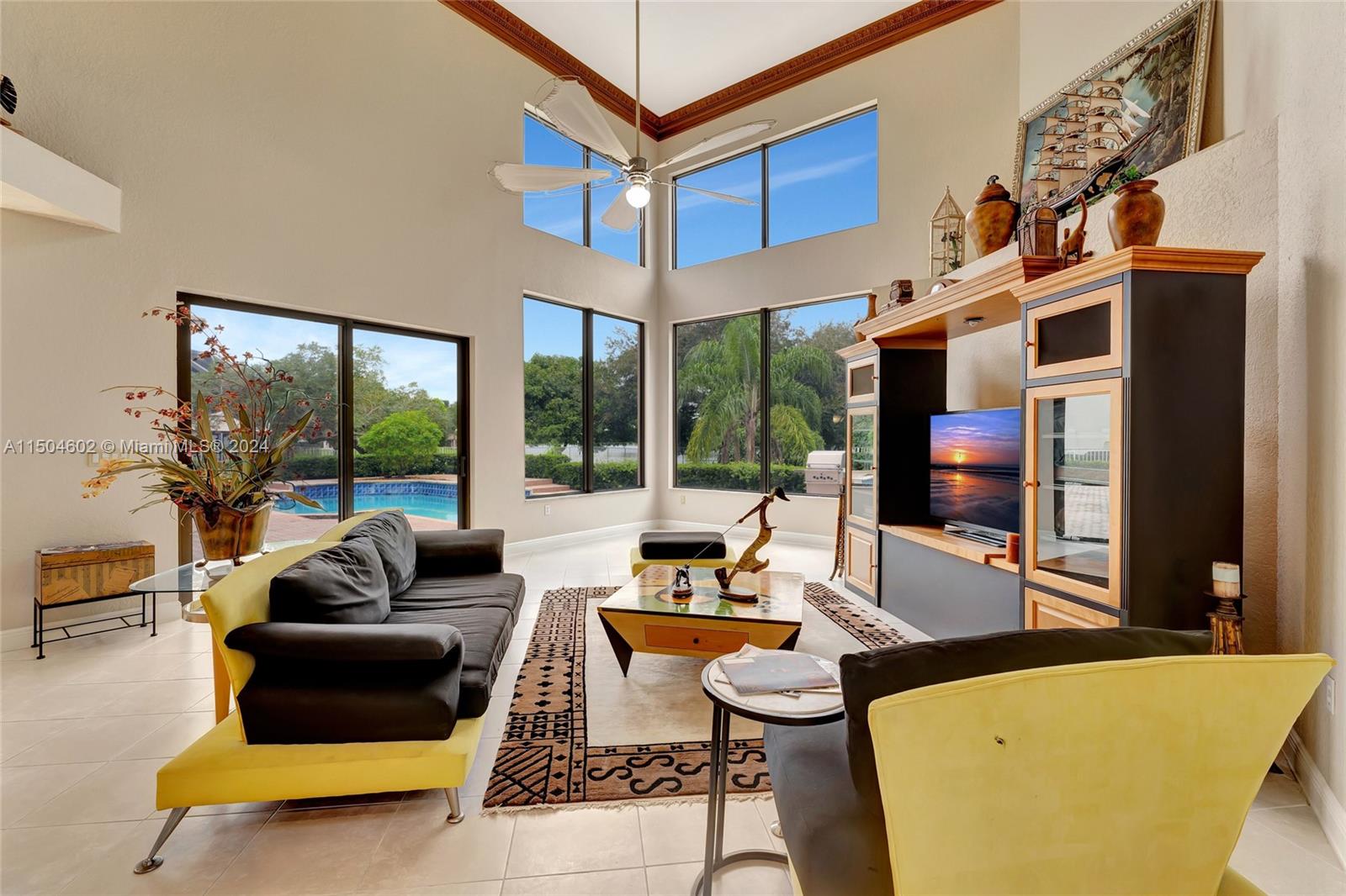 10123 S Lake Vista Cir