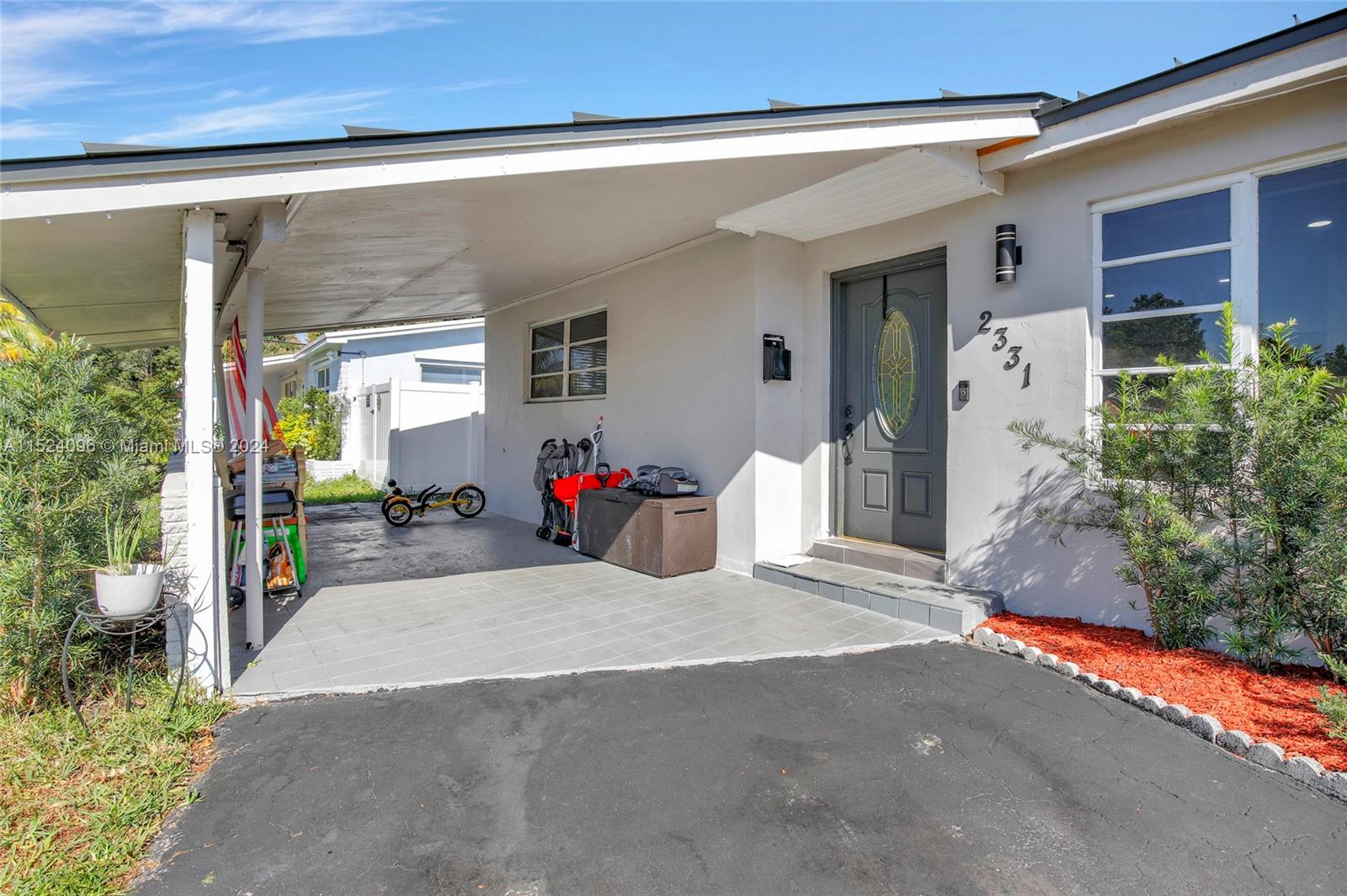 2331 Kingston Dr