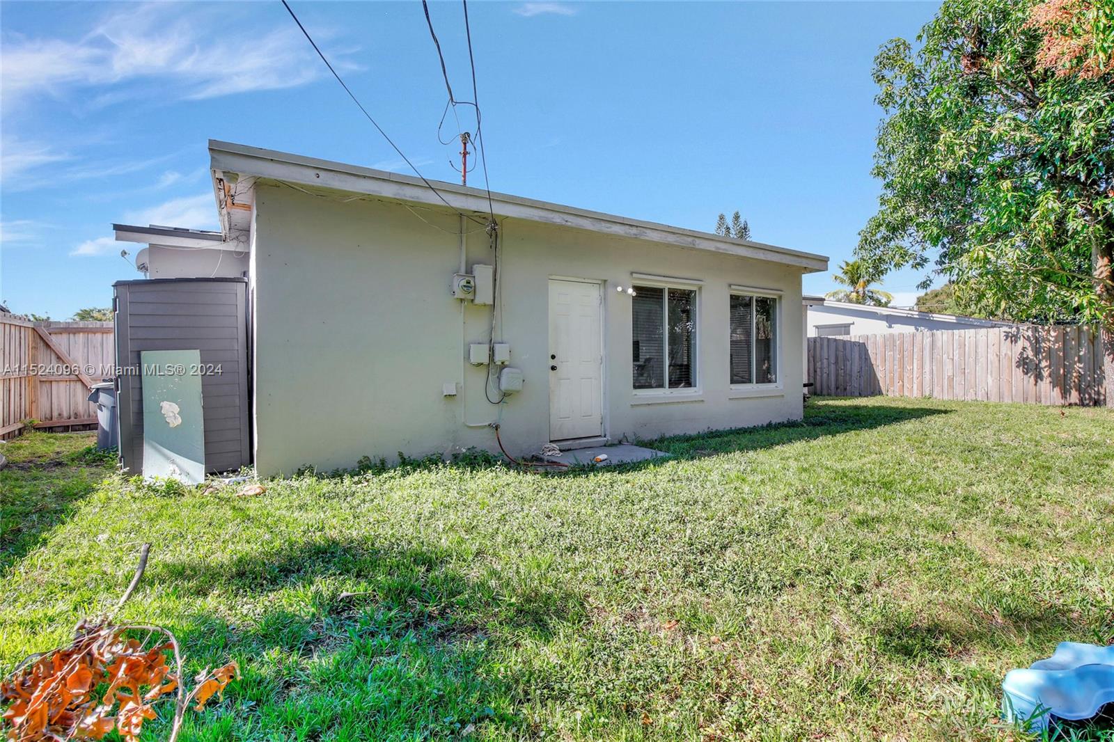 2331 Kingston Dr