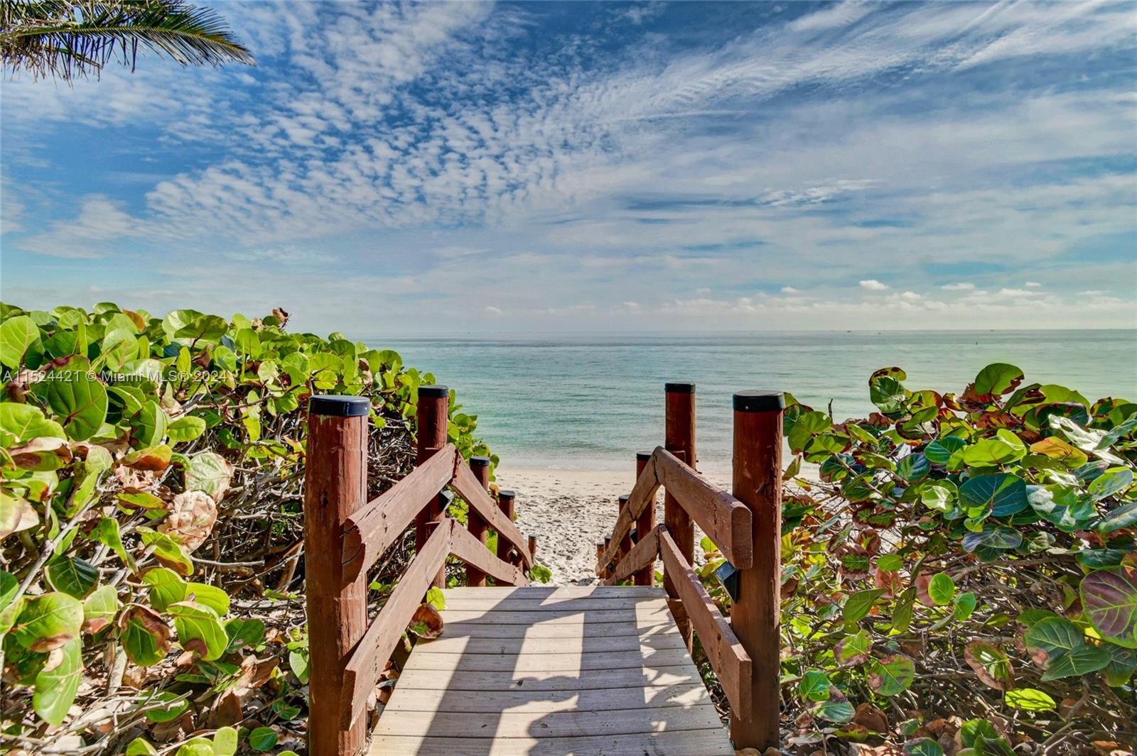 1167 Hillsboro Mile # 208